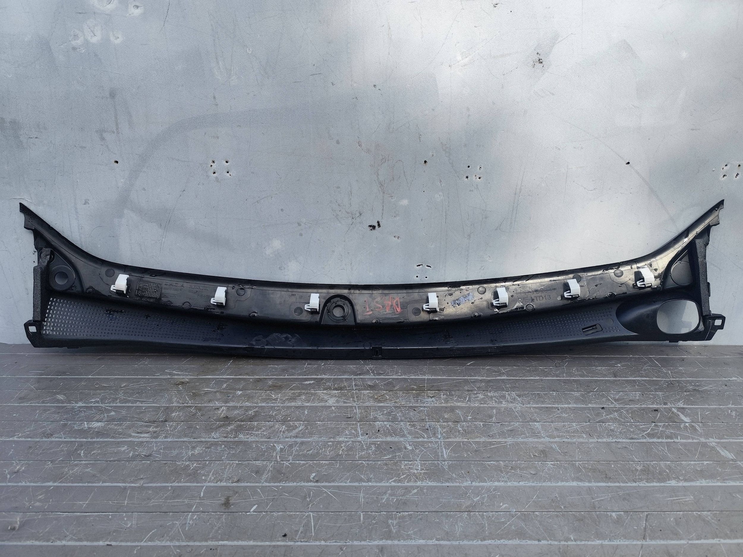 Dacia Duster II torpedo 668113292R