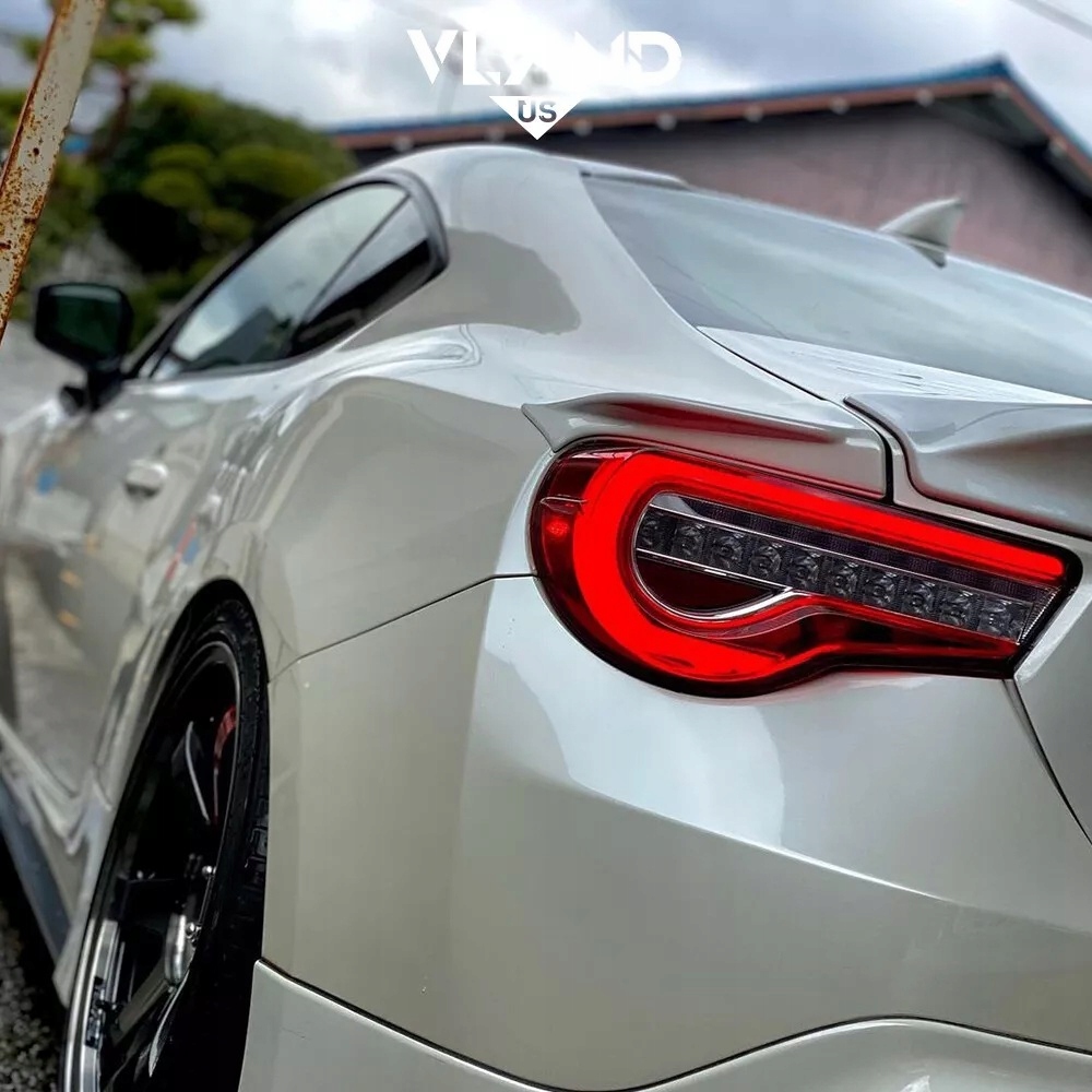 фонарь TOYOTA GT86 12-21R led BAR