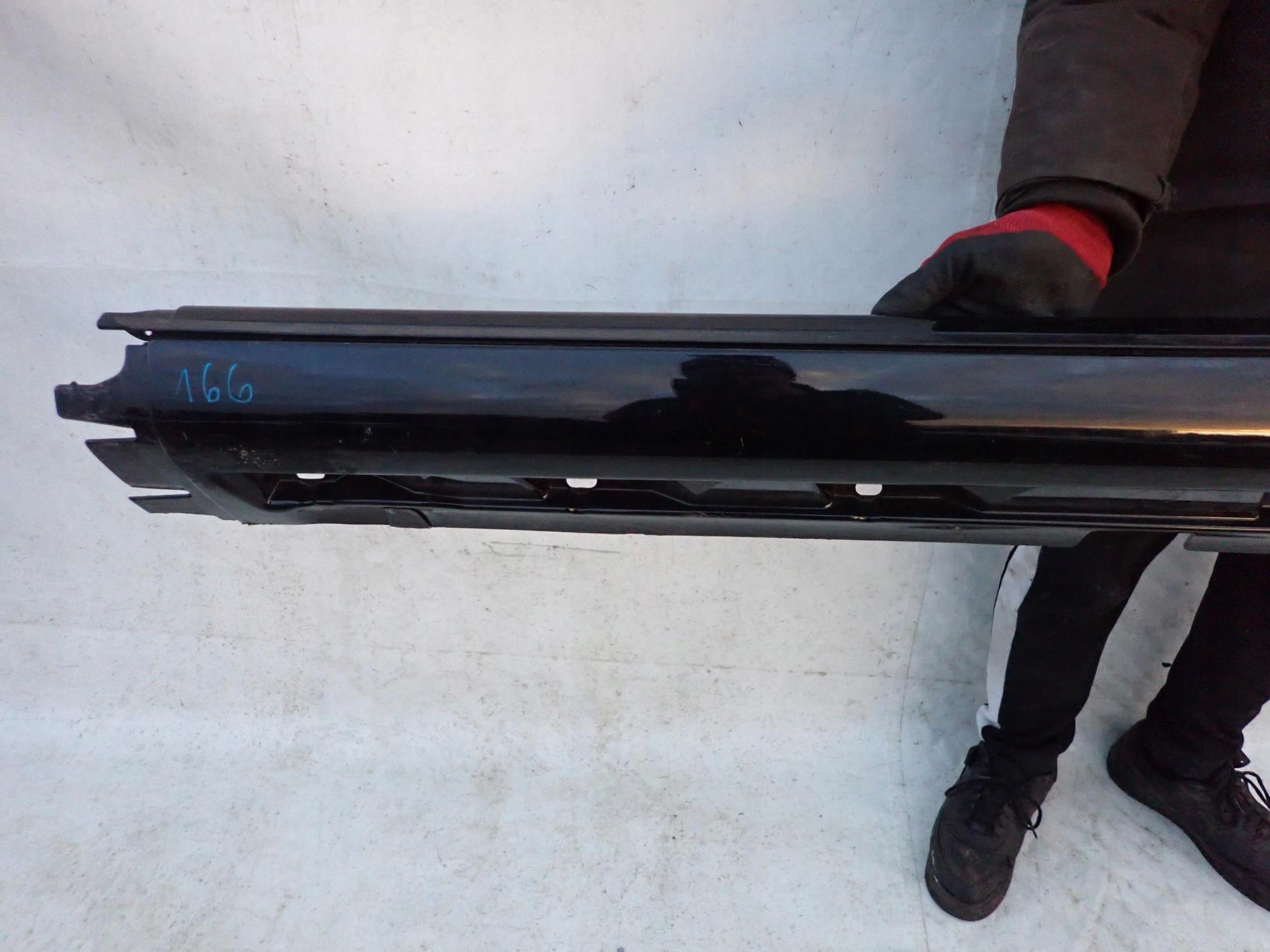 VOLVO S60 and 1 00-10 threshold left moulding threshold left