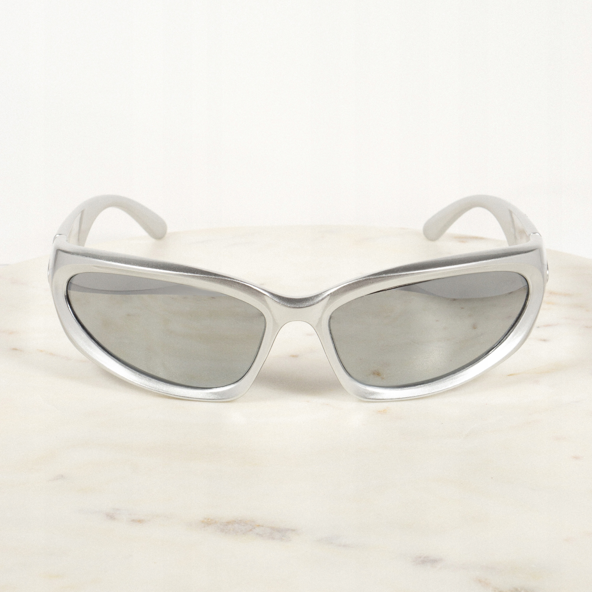 OKULARY PRZECIWSŁONECZNE SZYBKIE ZABUDOWANE NOWOCZESNE STYL SPORTOWY Y2K Model GOSH