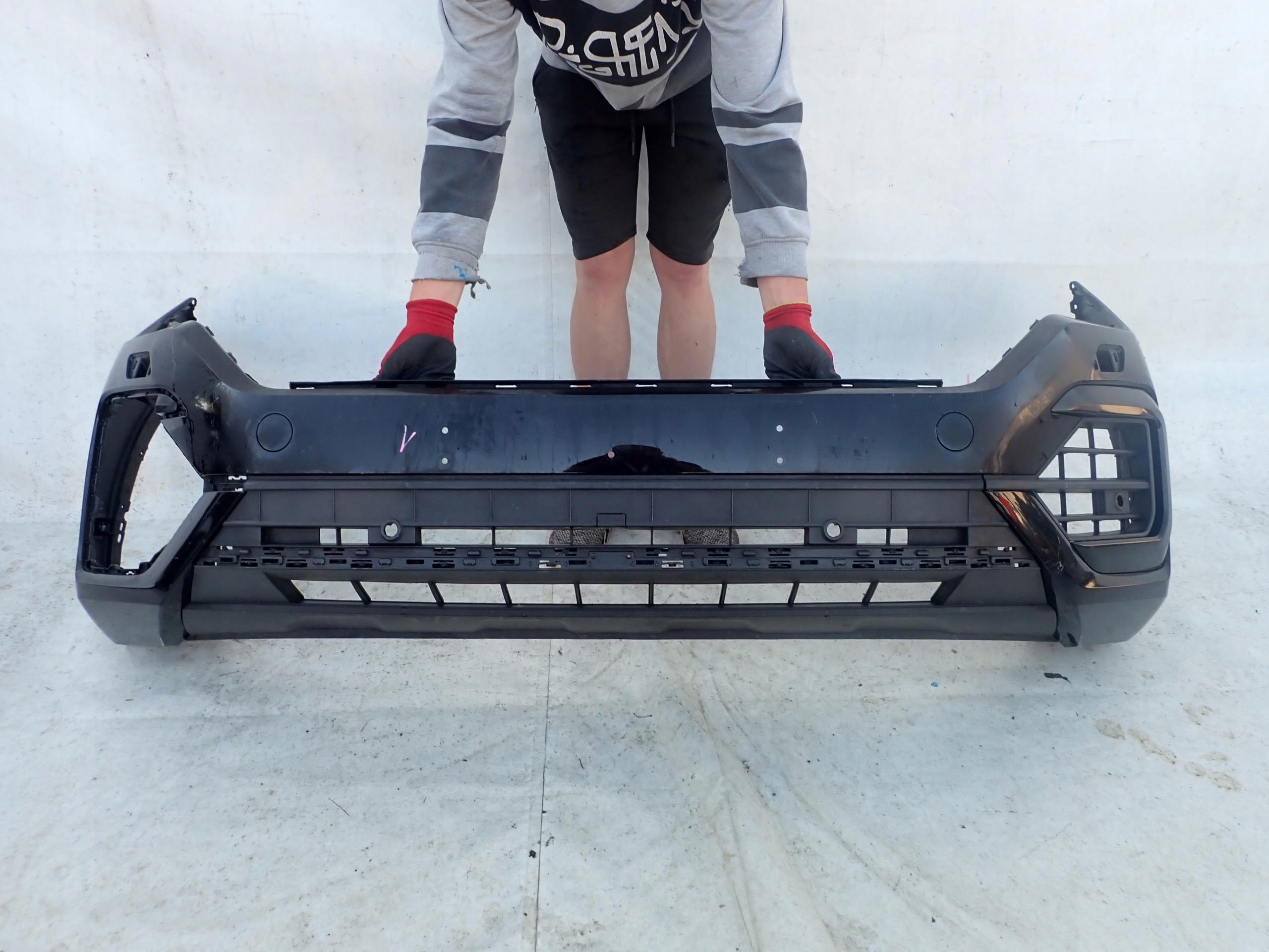 VW TOUAREG III 760 R-LINE 18- bumper front PDC SPR