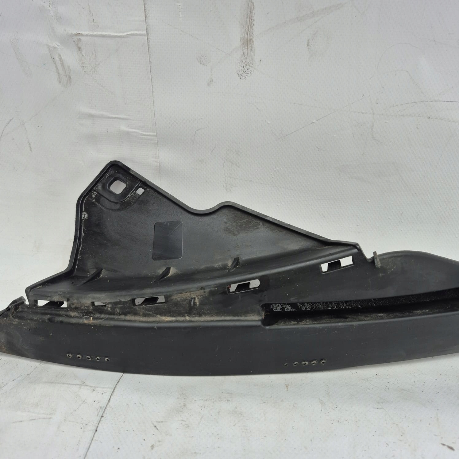 MERCEDES B-KLASA III 3 W247 AMG 18-23 holder support right front front