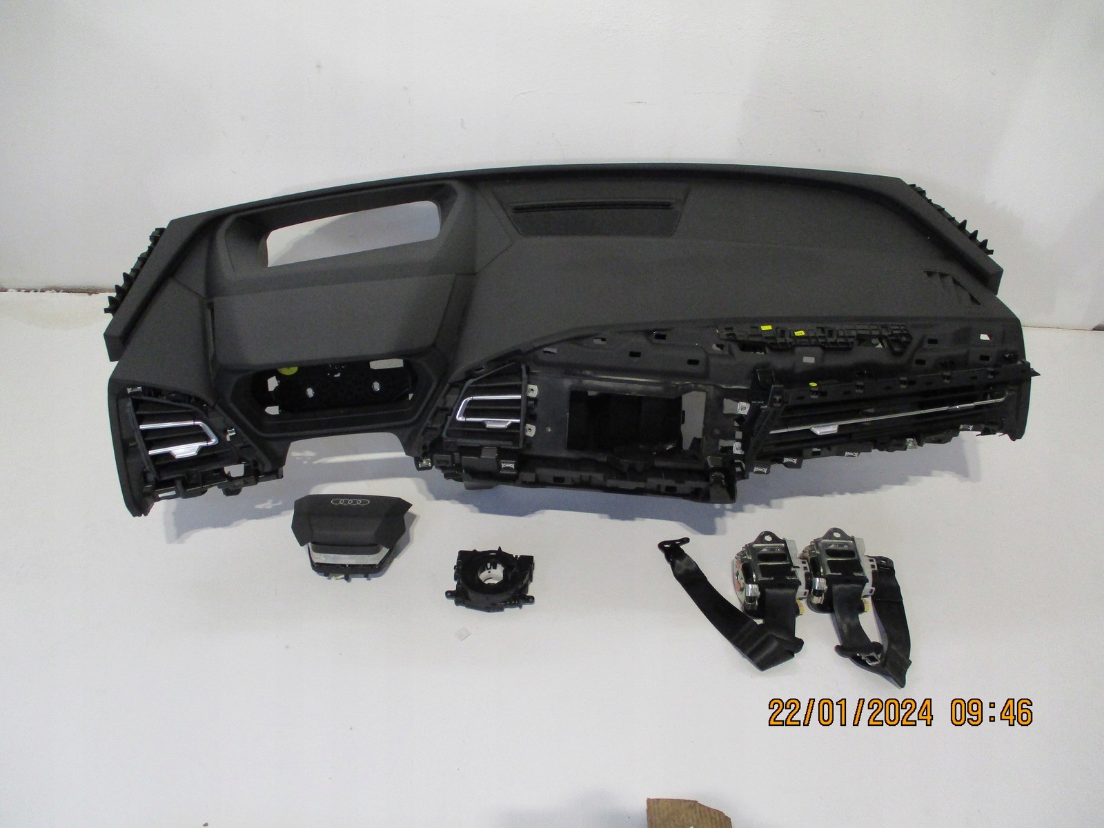 dashboard AUDI Q4 89A HEAD UP