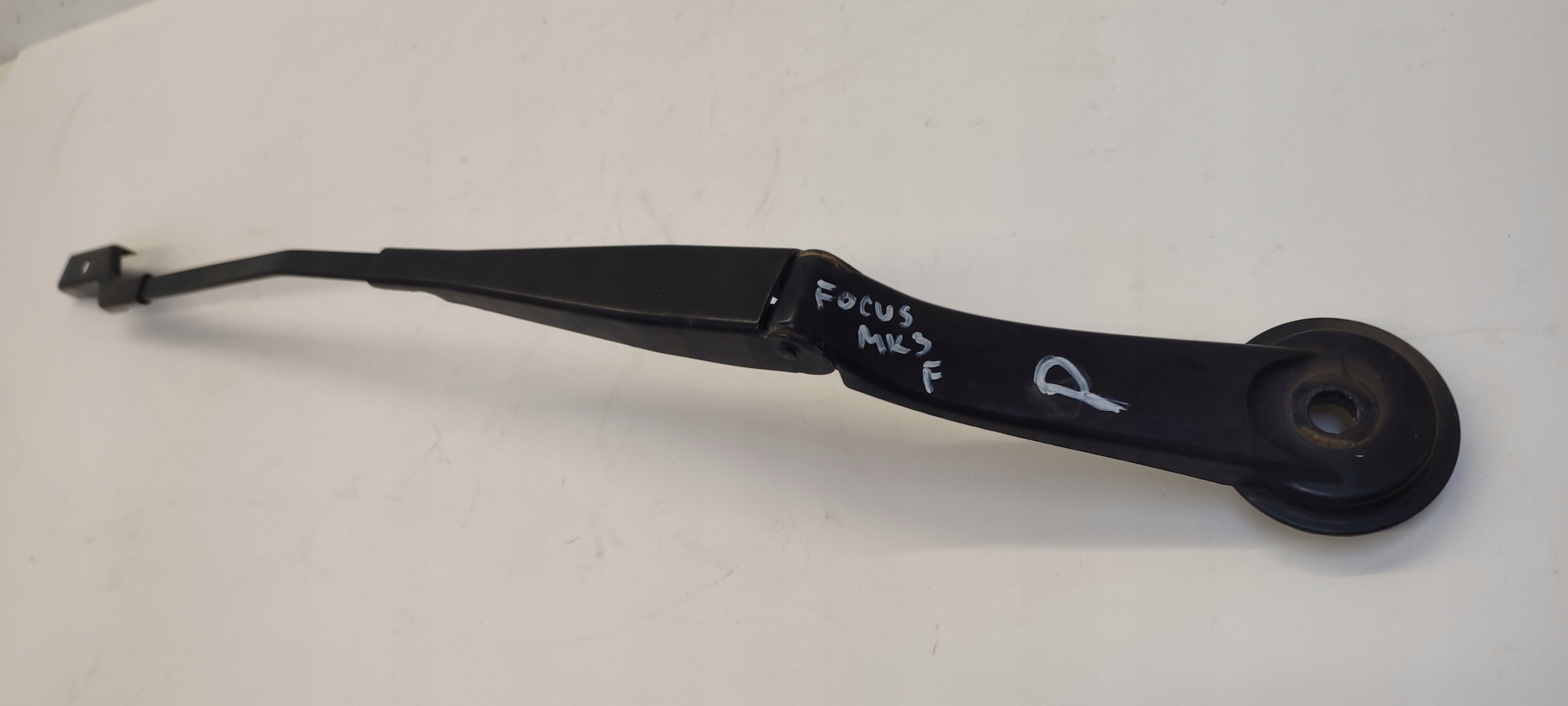 wiper arm right BM5117526BB Ford Focus MK3 1,0 Ecoboost