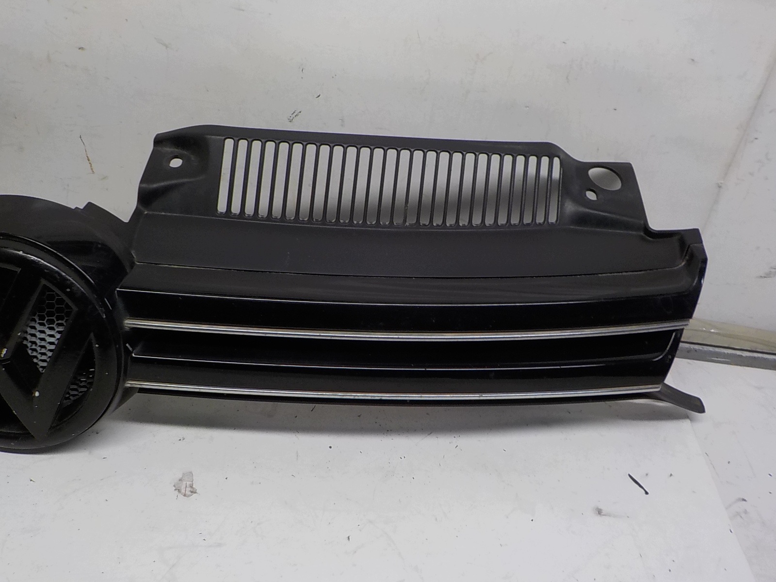 VW GOLF VI 6 grille masque radiateur