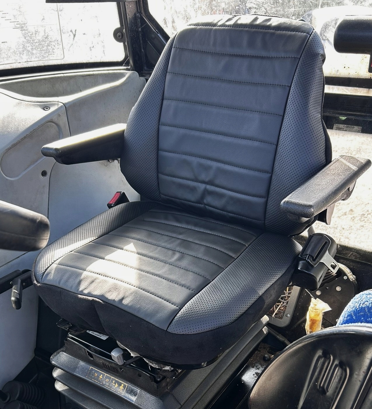 Potah Sedadla Cobo SC88-M97/3 MSG44/520 New Holland TD5 Case Skaj