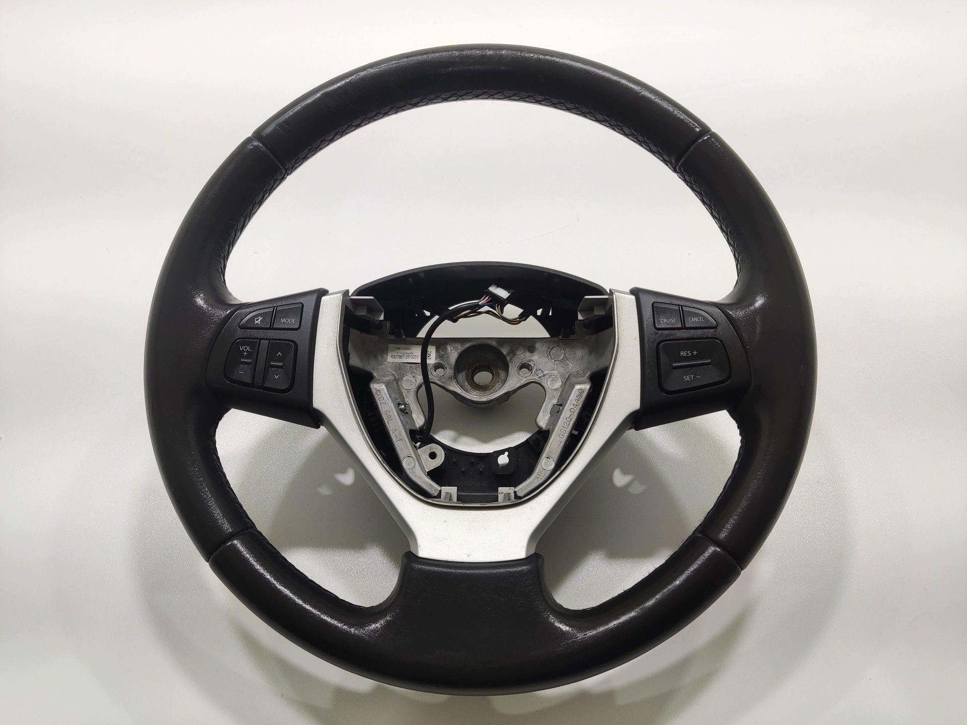 volant MULTIFUNKCJA STEROWNIE SUZUKI SWIFT IV MK7 2010-2017