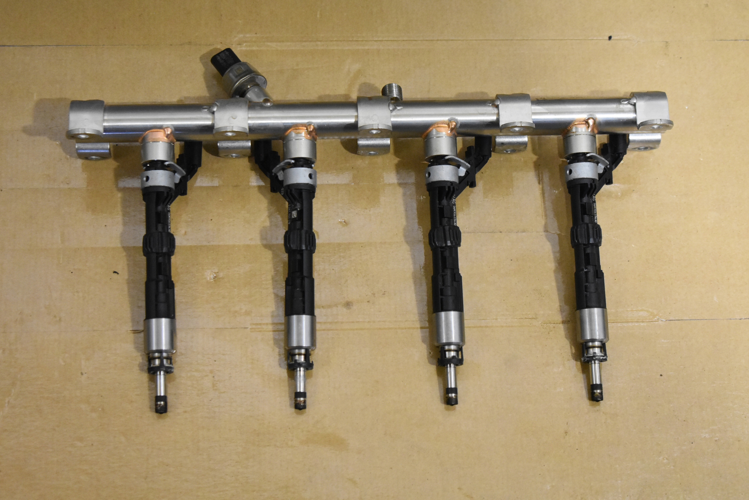 injection ramp left PORSCHE CAYENNE 9Y 4.0 TFSI 1