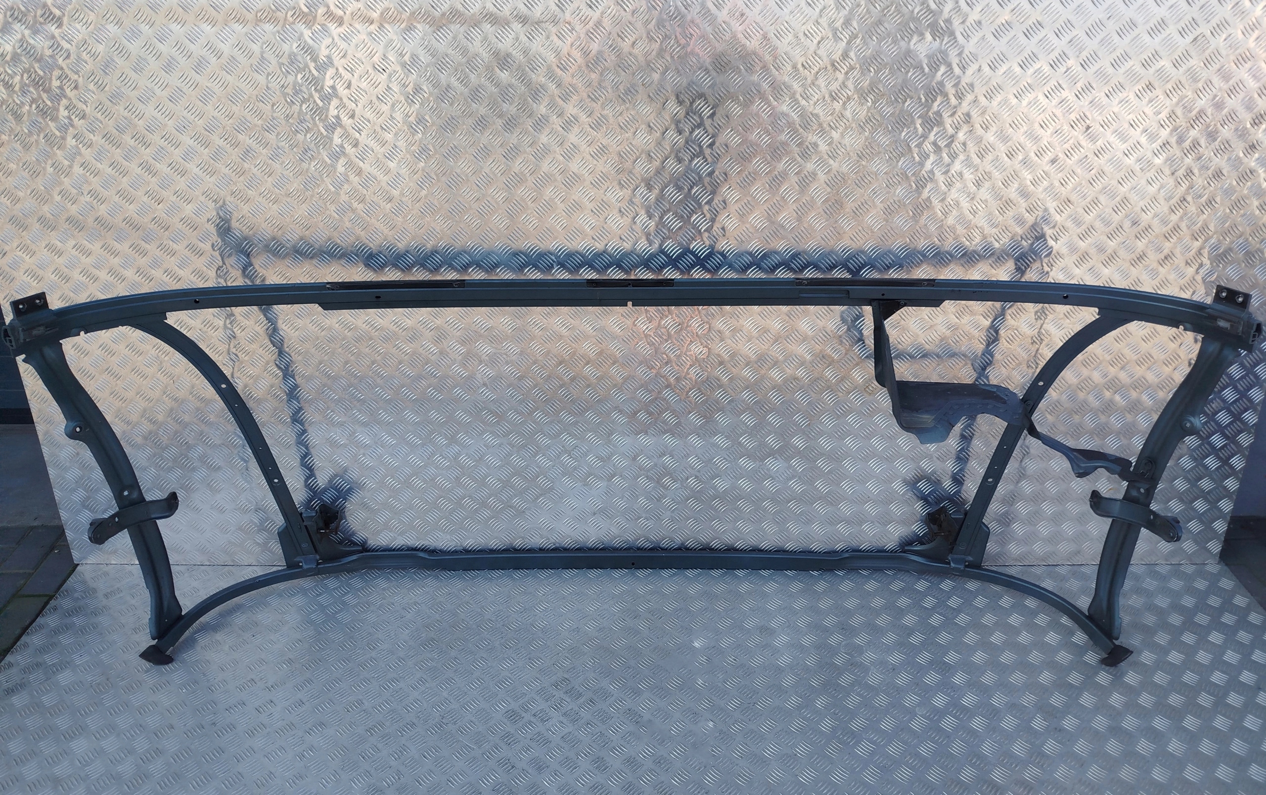 RAMKA ATRAPY SCANIA STREAMLINE Producent części Scania OE