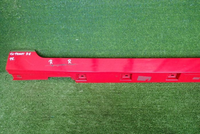 VW PASSAT B8 moulding threshold right