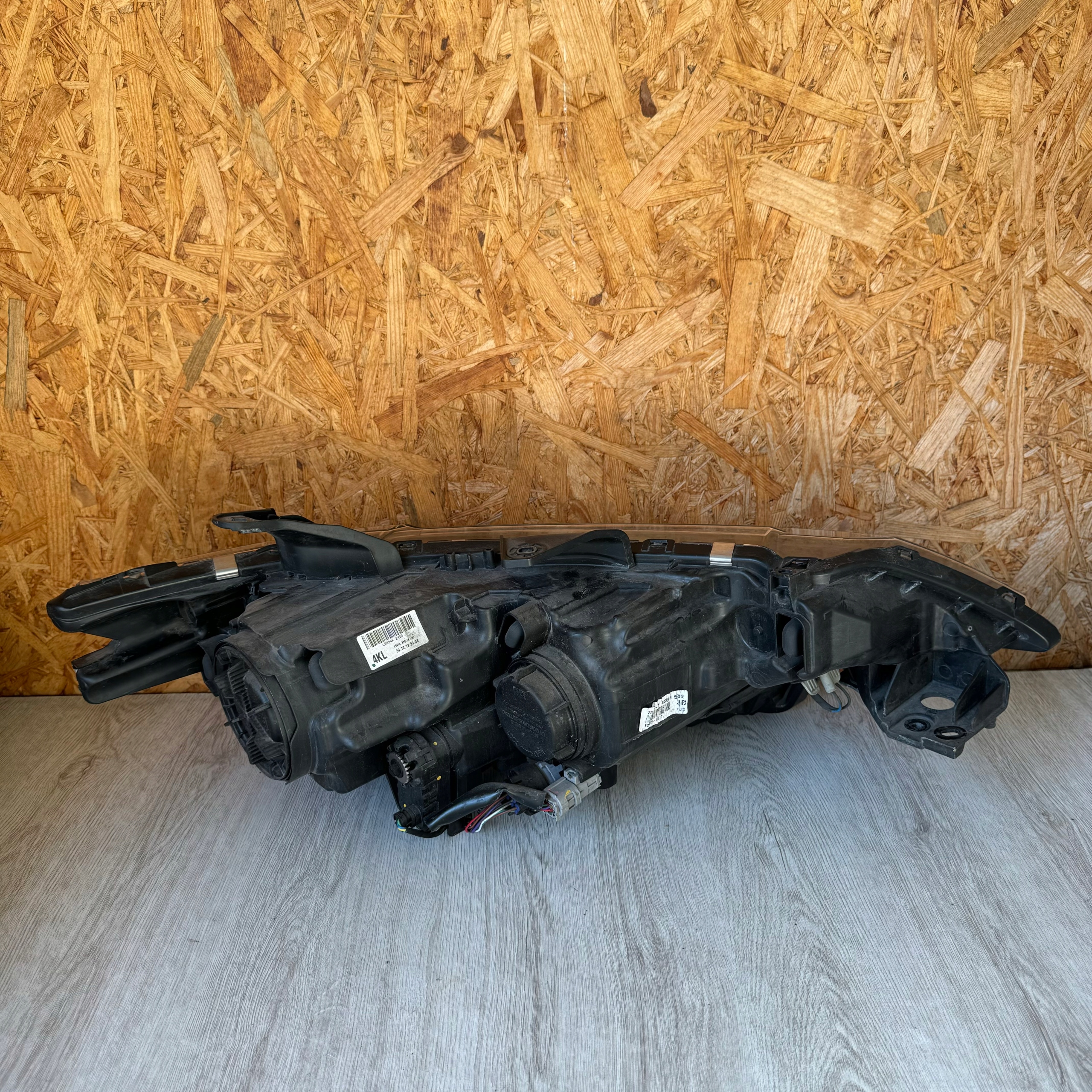 LIGHT LEFT RIGHT LIGHTS FRONT KOMPLET MITSUBISHI OUTLANDER III LIFT 2018R