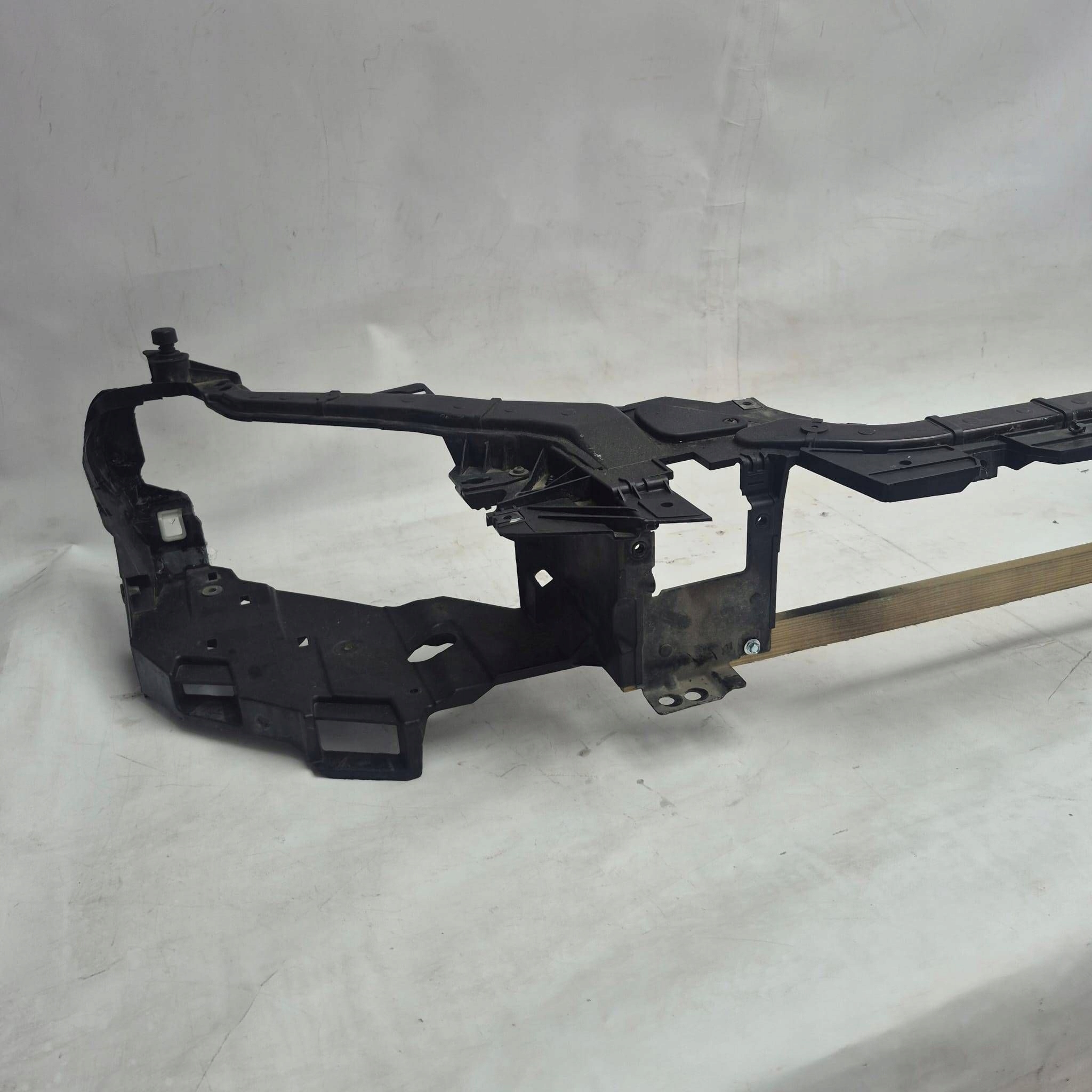 VOLVO V40 II 12- support panel for radiators pillar 31416490
