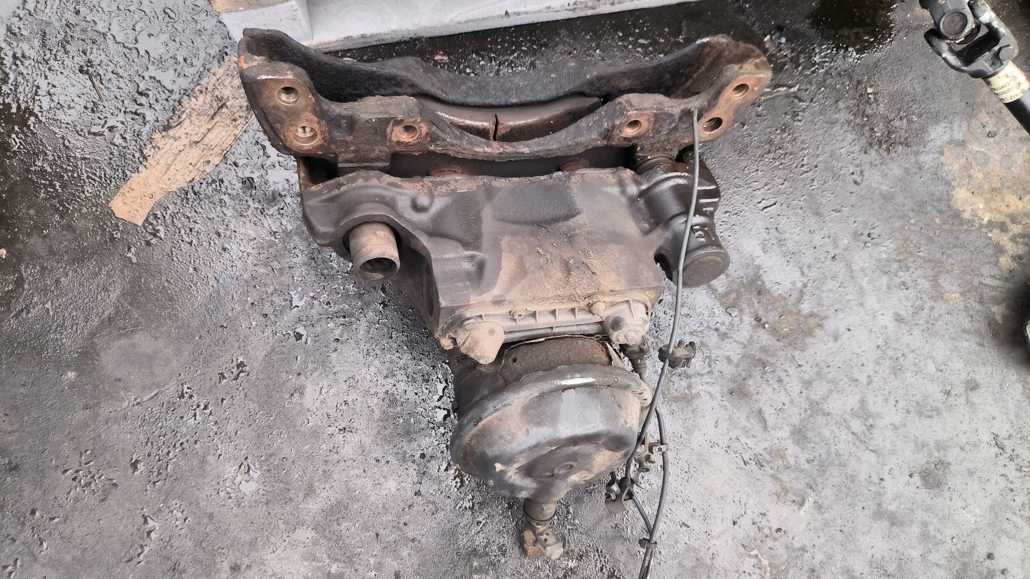 caliper brake front left Mercedes-BENZ ACTROS MP4 1845