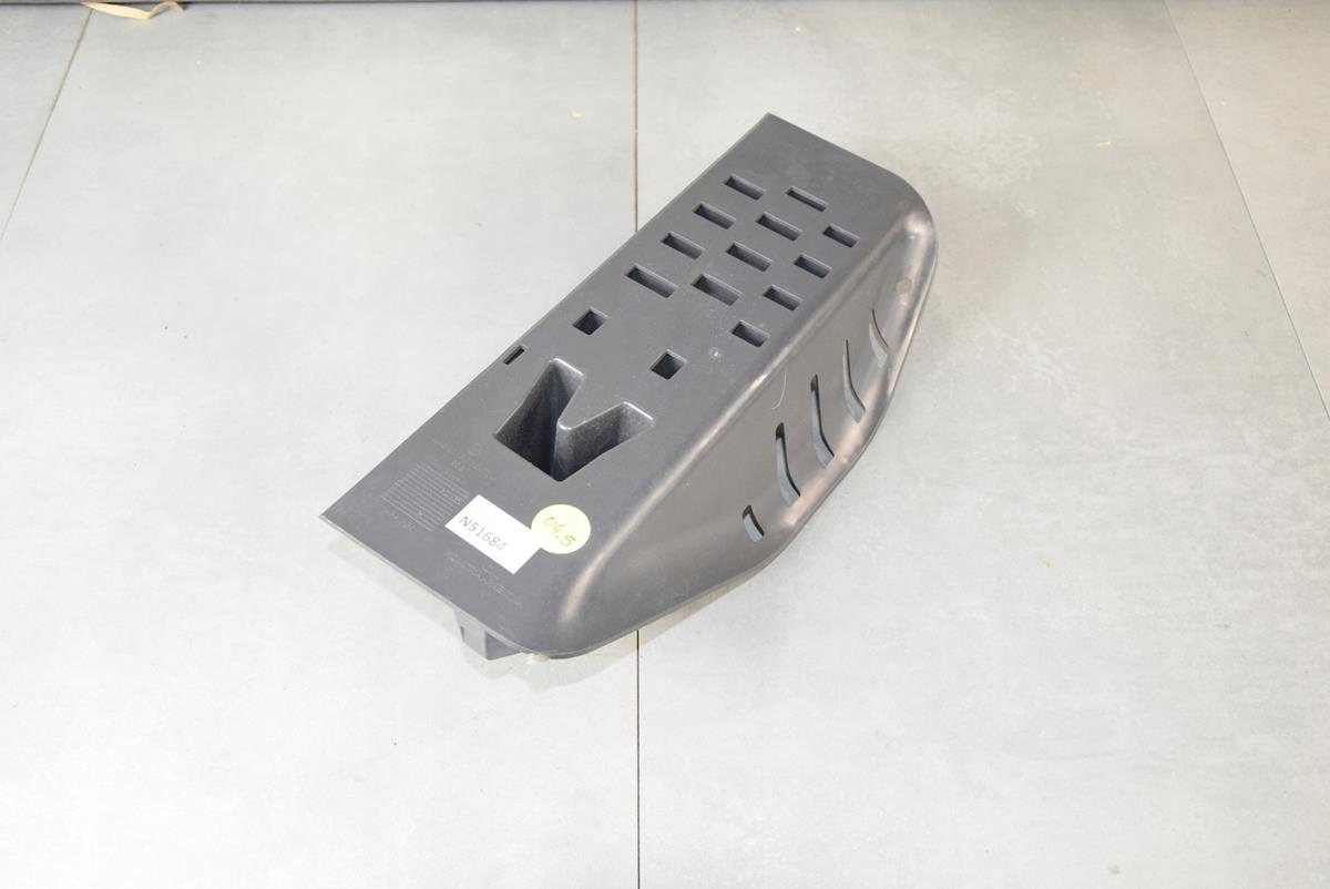 VW AMAROK PODSTOPNICA 2H0864419
