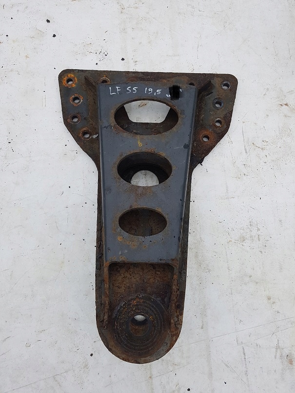 ЛАПА КРОНШТЕЙН КРЕПЛЕНИЕ МОСТА РАМЫ DAF 55 LF 19,5