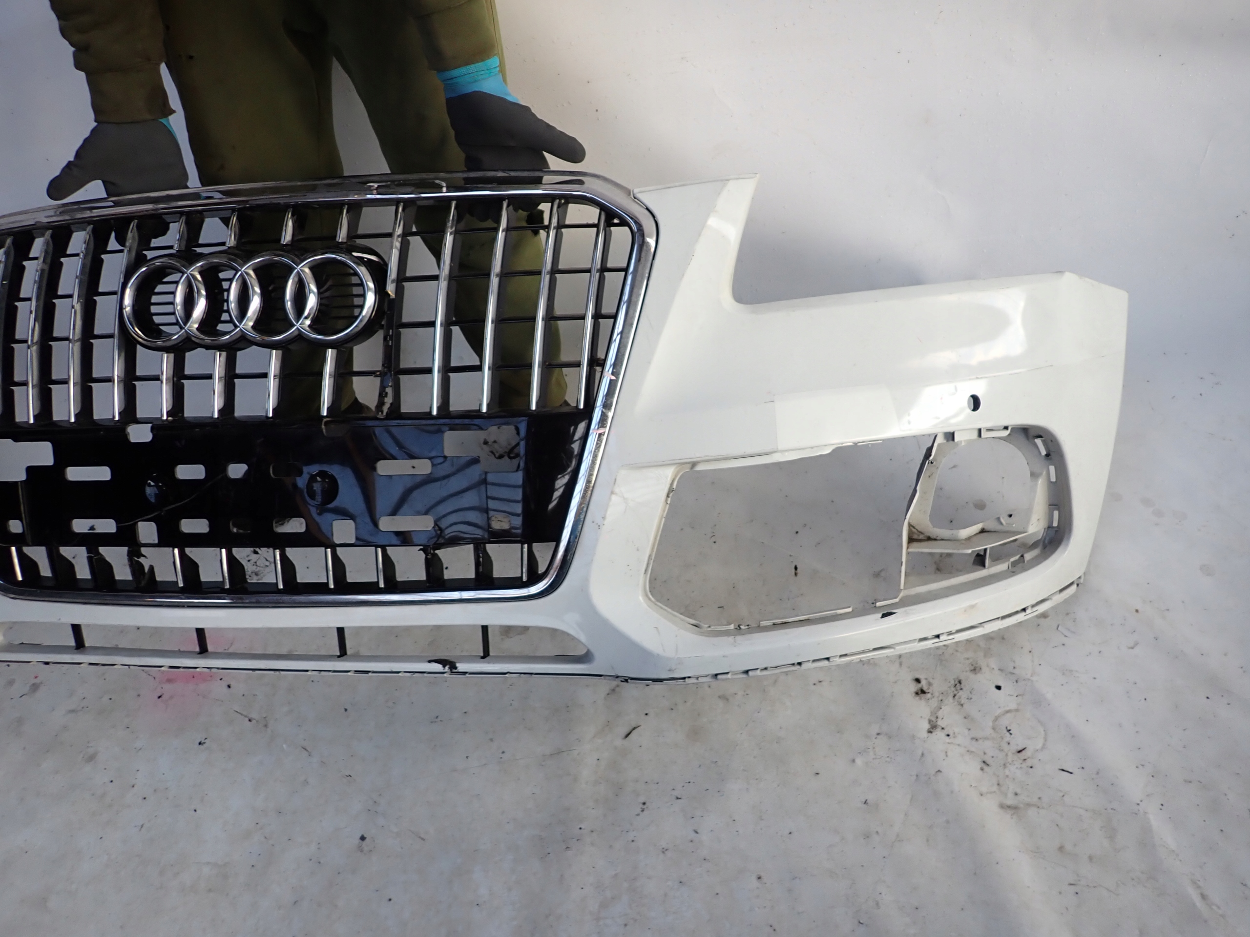 AUDI Q5 and 8R LIFT 12-16 bumper front front PDC 8R0807437M