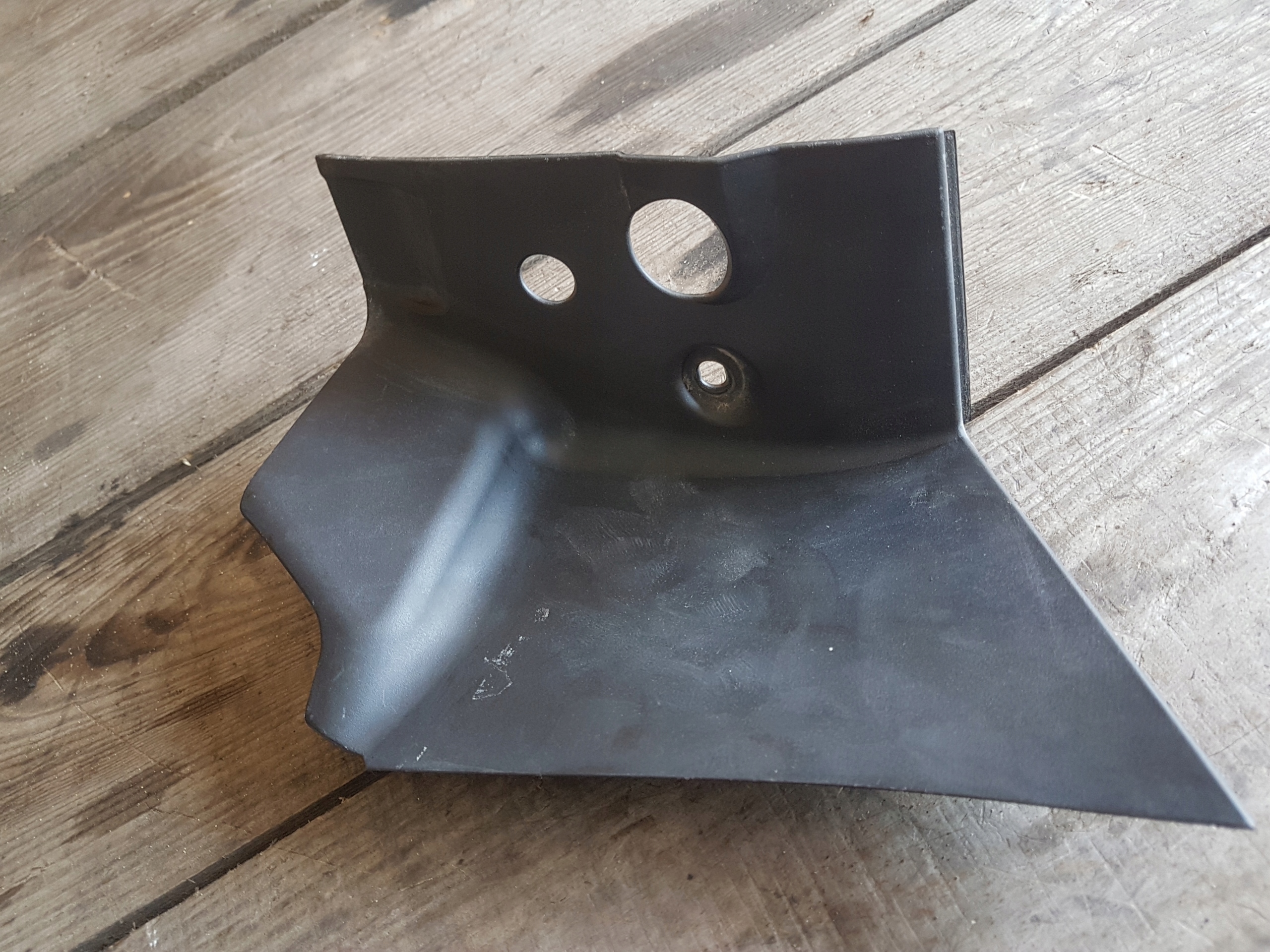 FORD KUGA MK1 OSŁONA LAMPY PRAWY TYŁ