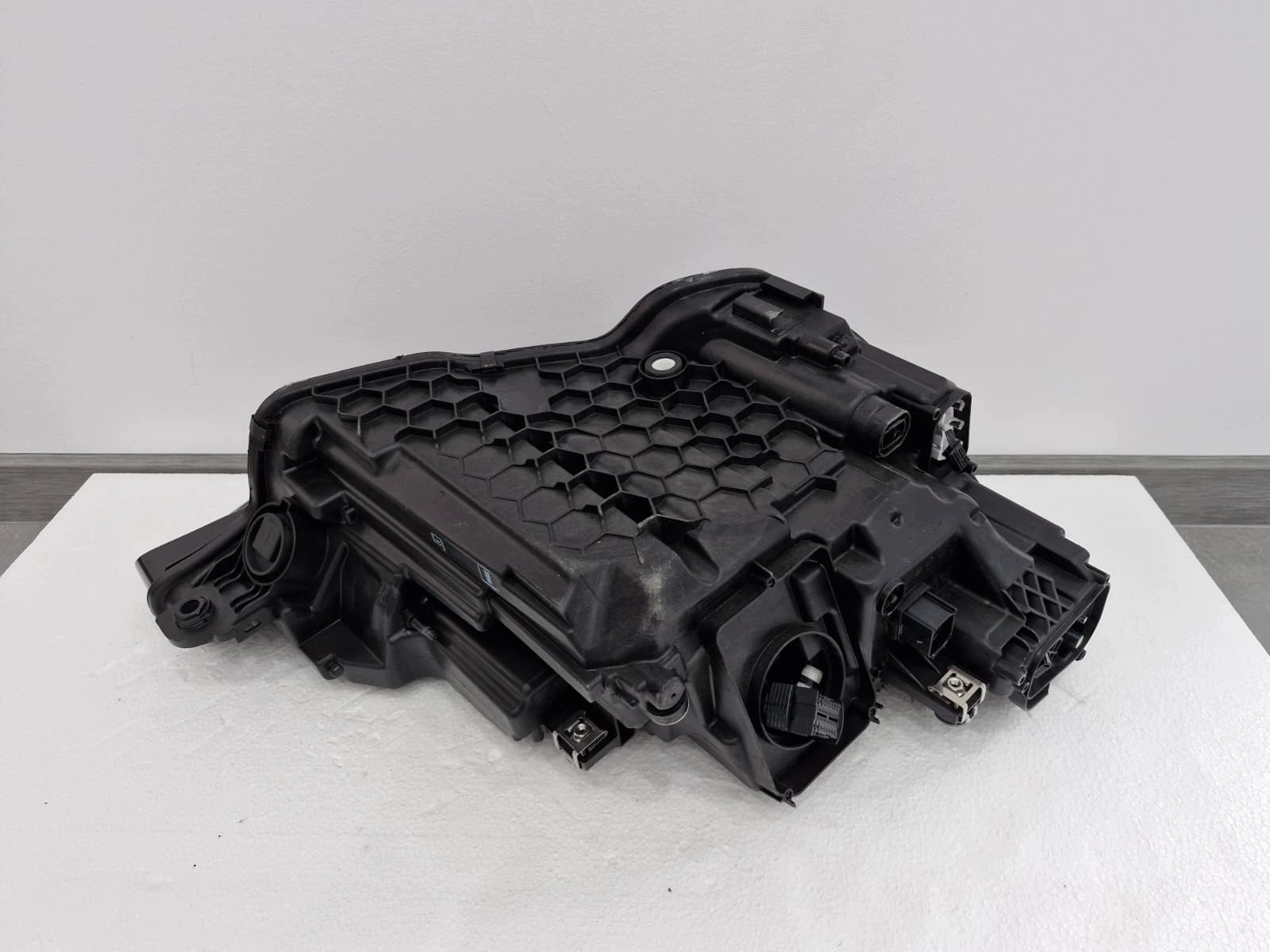 Licht links Audi E Tron Digital Matrix Light