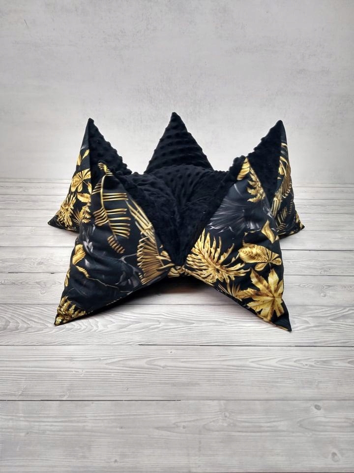 Levně Pelíšek koruna M