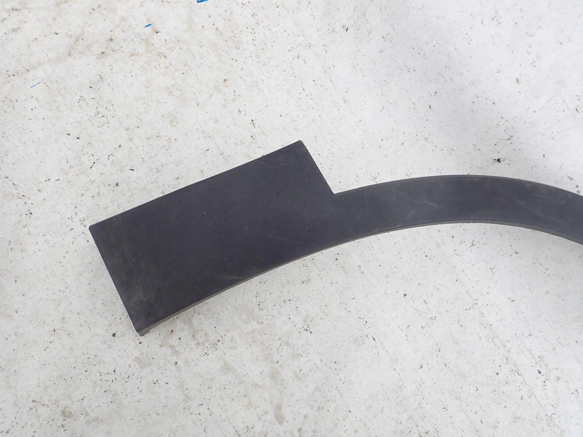 VOLVO XC40 17-> moulding cap right front