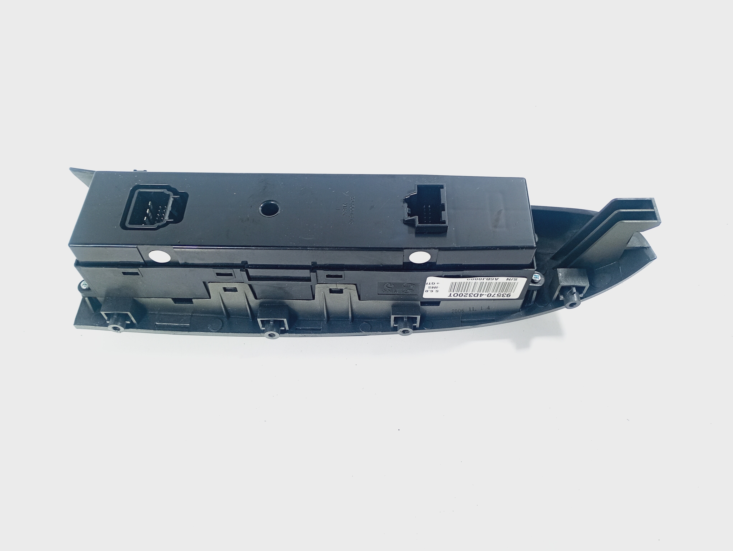 switch PANEL of the window left front OE 935704D3200T Kia Carnival 06-15