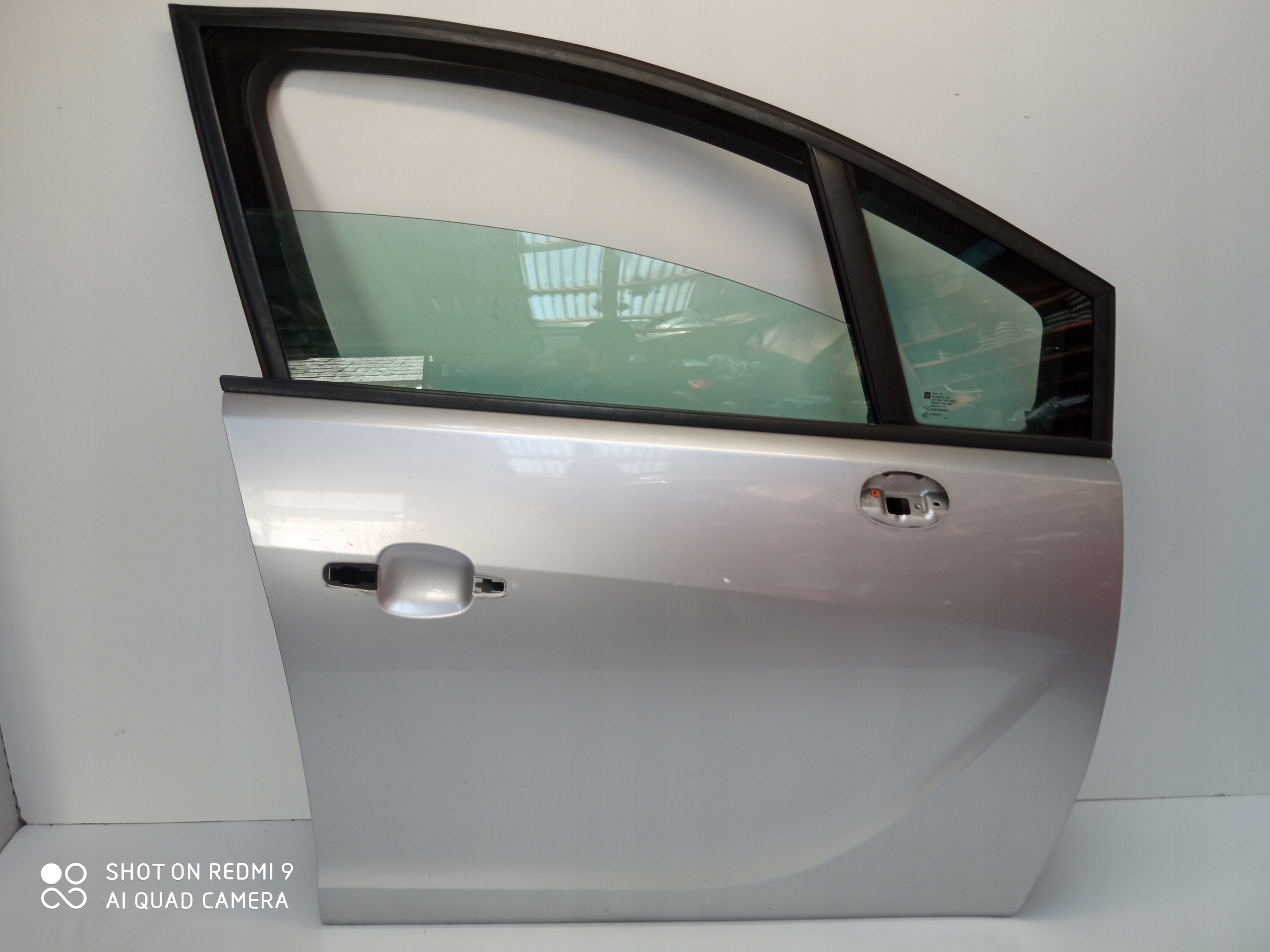 OPEL MERIVA B door right front right front Z157