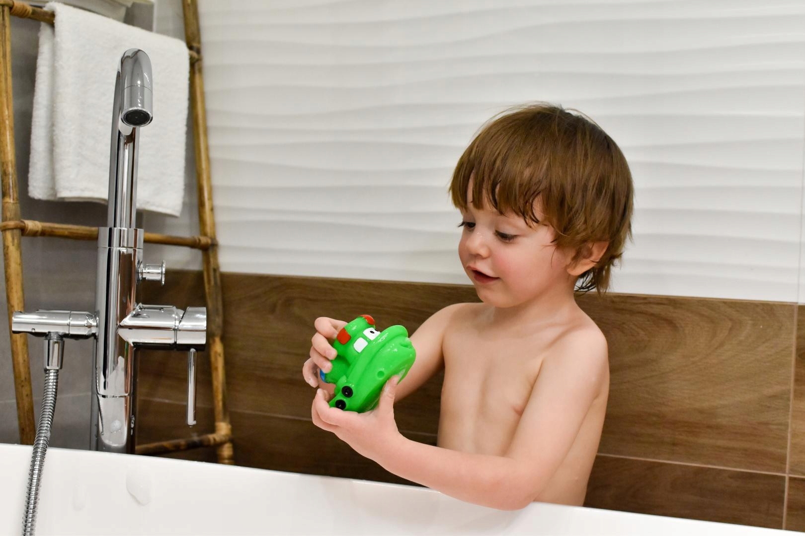 GUMOWE ŁÓDKI DO KĄPIELI HENCZ TOYS 2 SZT. Materiał inny