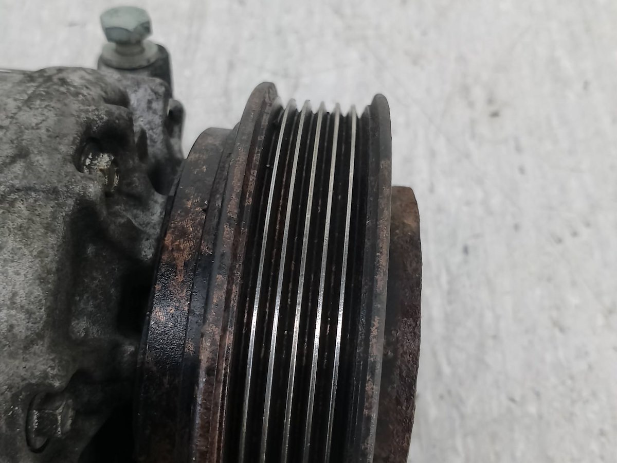 насос, компрессор кондиционера vw PASSAT B5 FL 1.9 tdi