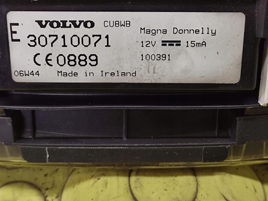 VOLVO V50 1.6 HDI dials 30710071