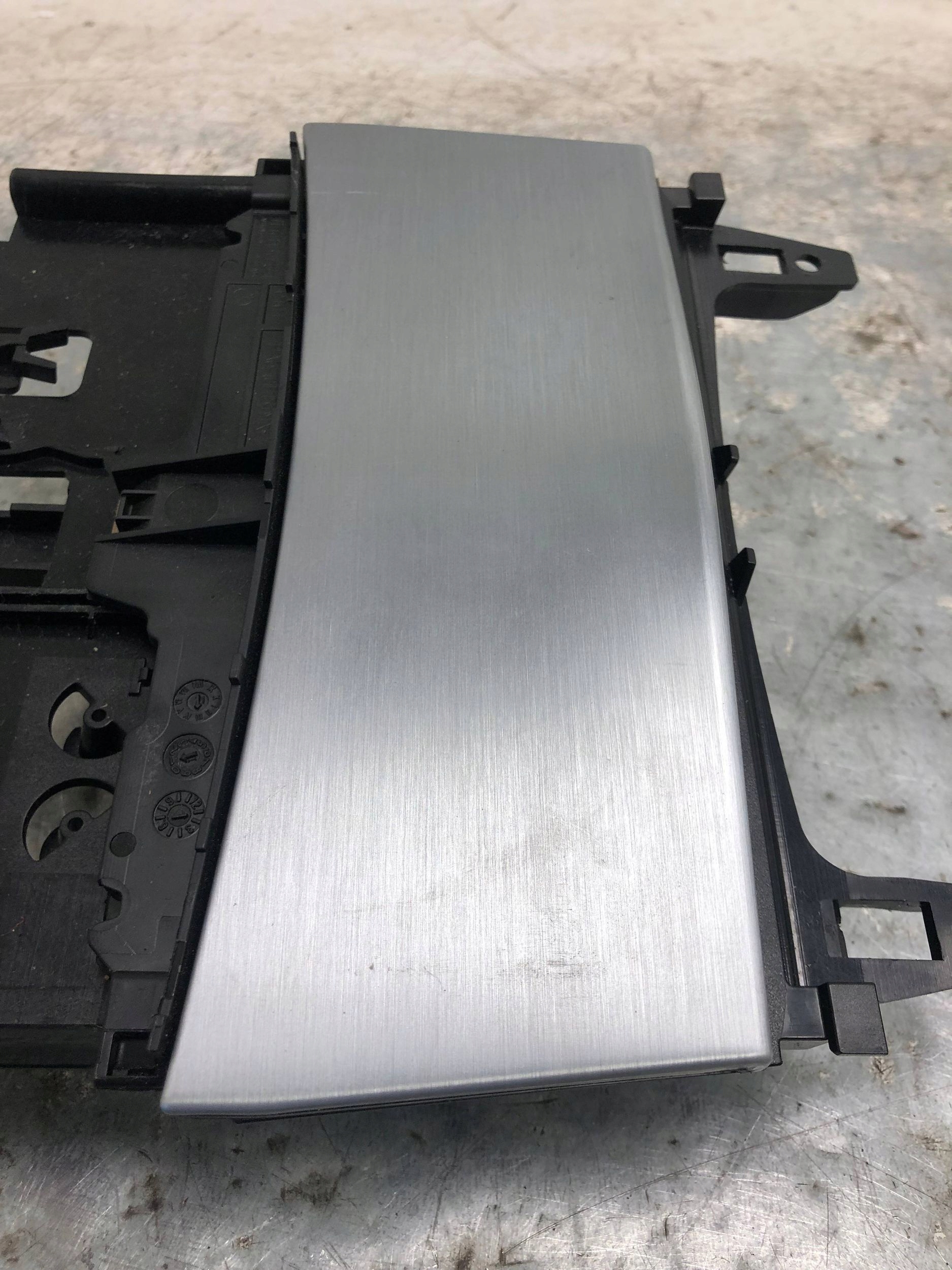 ashtray passenger compartment MERCEDES W204 A2046801350