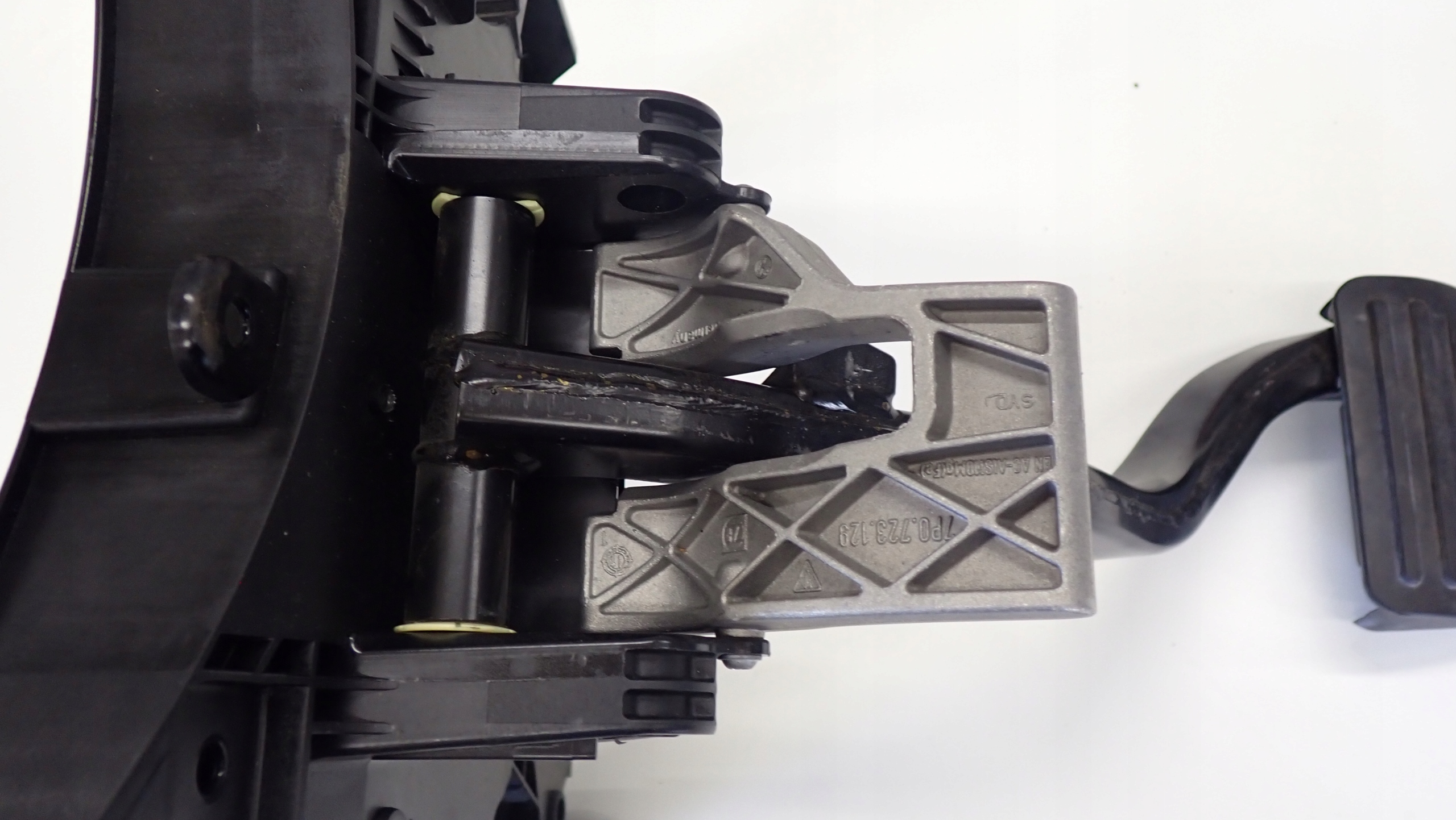 Педали газа тормоза PORSCHE oe 7P0723031AD