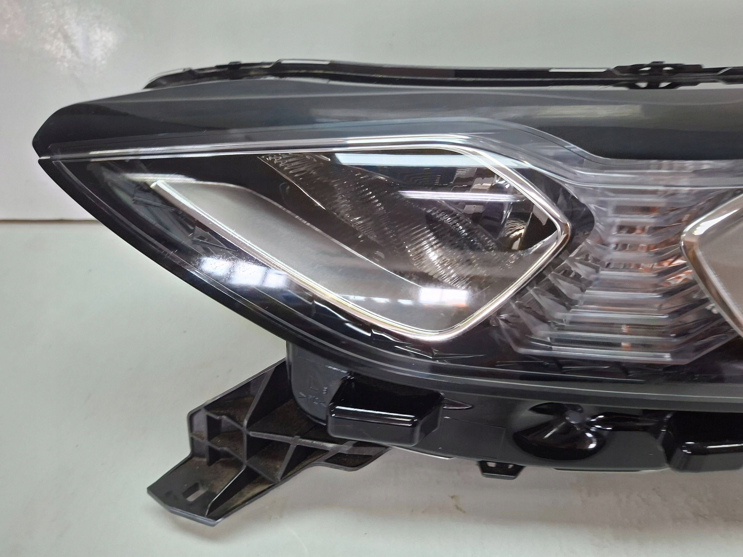 light front left 9820840880 CITROEN DS3 CROSSBACK 2019