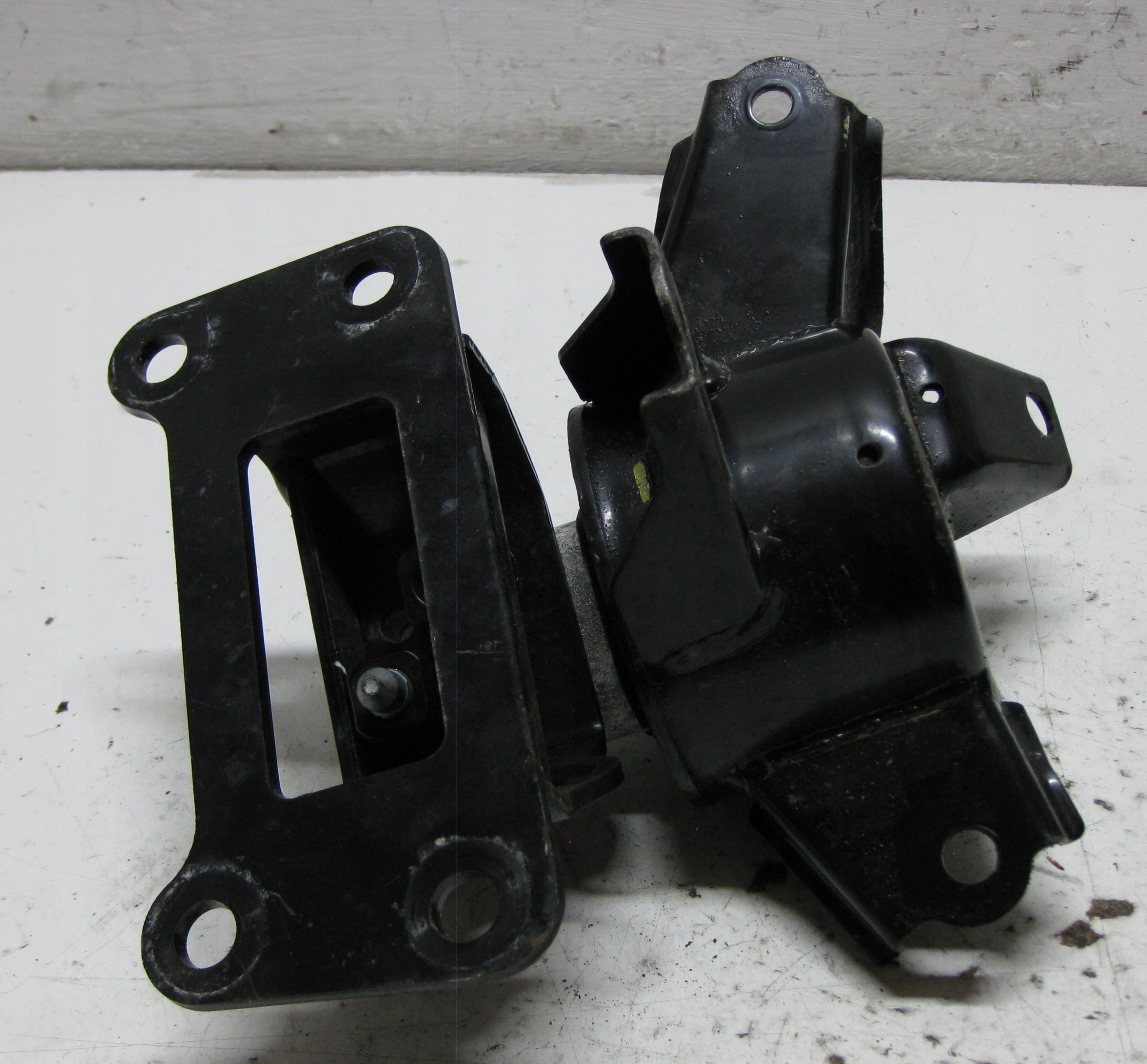 HYUNDAI I30 KOMBI 12R 1.6 CRDI holder engine mount