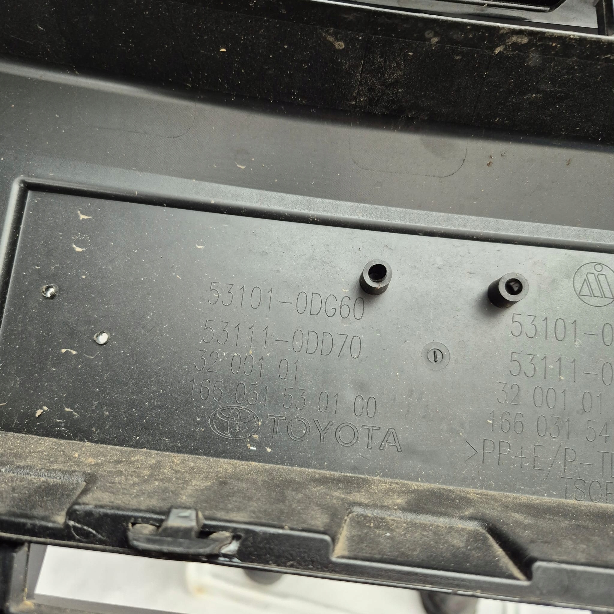 TOYOTA YARIS IV 4 20-> nárazník předek přední PDC