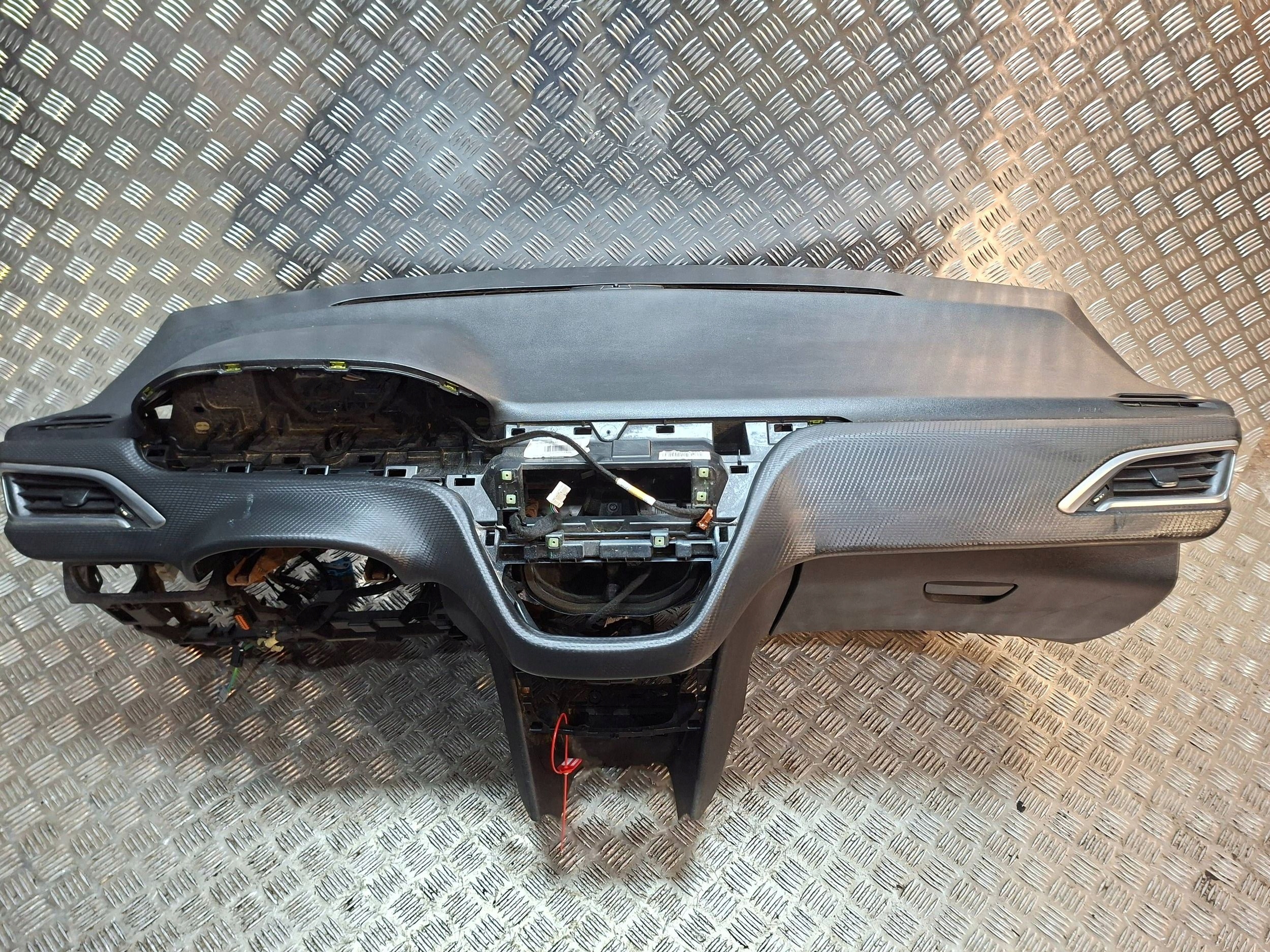 dashboard console 98021008XM PEUGEOT 208 2008 2012