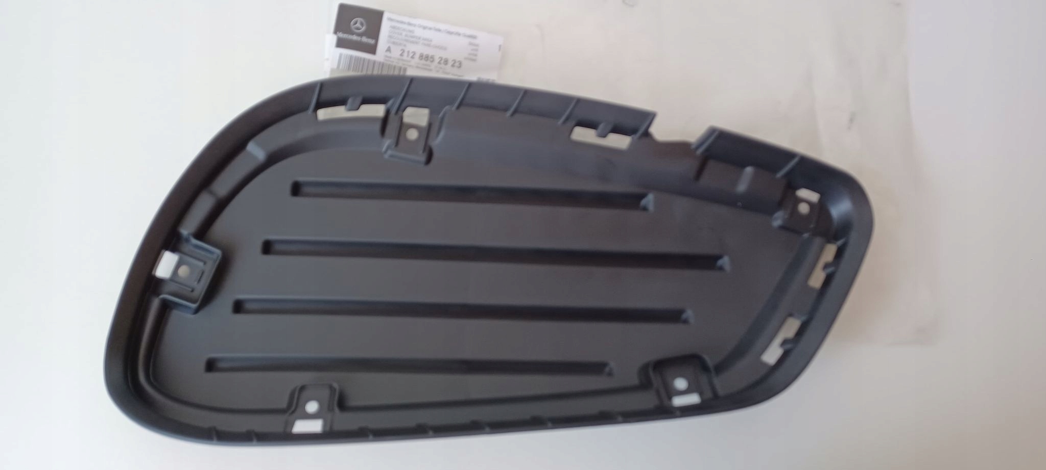 Mercedes E KLASA W212 KRATKA ZDERZAKA PRZEDNIA Typ samochodu Samochody osobowe