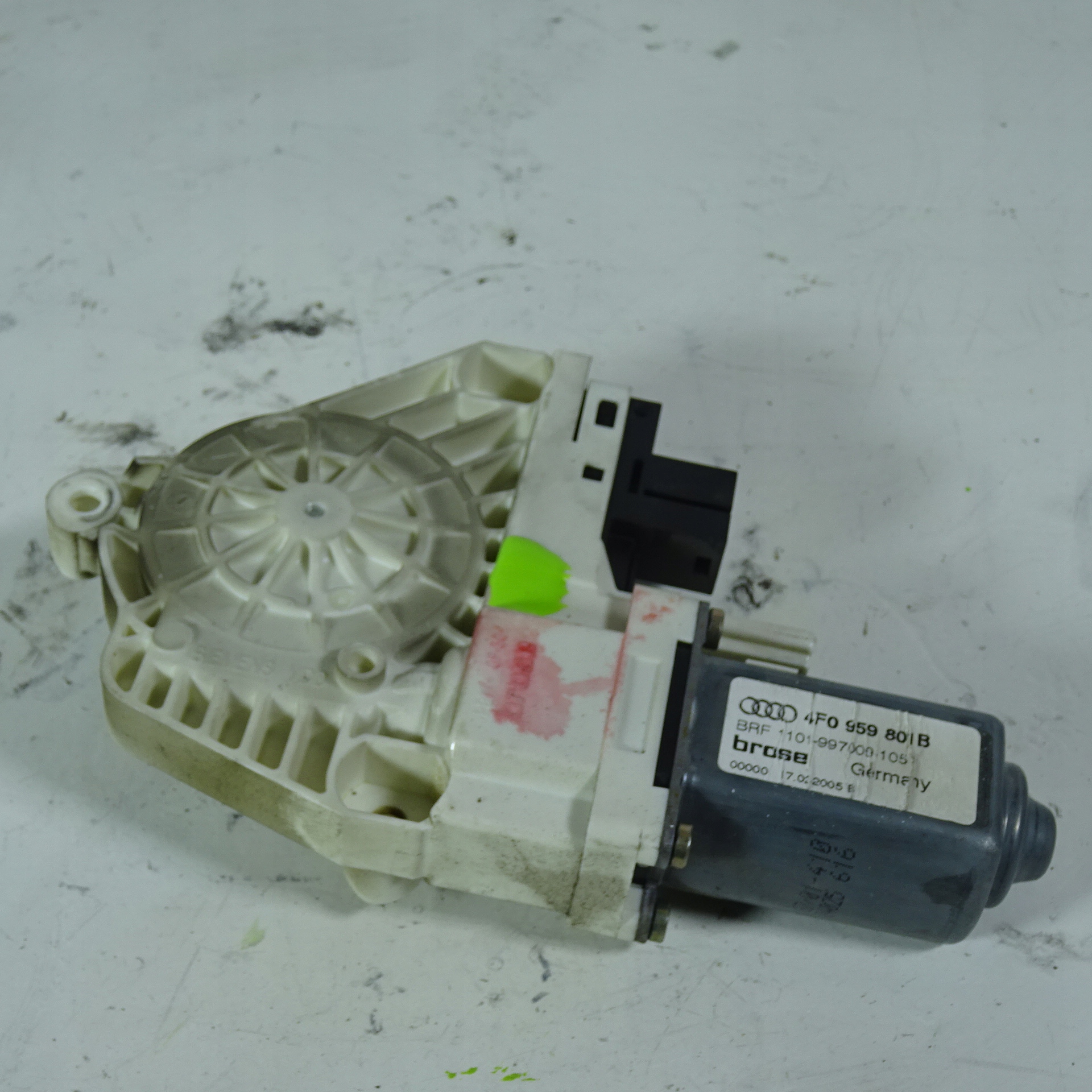 AUDI A6 C6 mini motor windows left front 4F0959801B