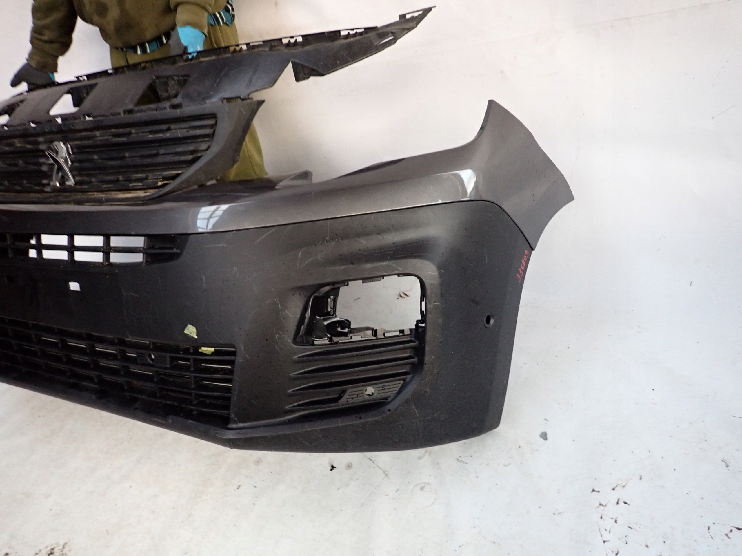 PEUGEOT PARTNER III 18-23 bumper front front 9816765680