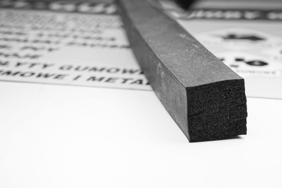 USZCZELKA GUMOWA POROWATA PIANKOWA PłASKOWNIK20x20 Numer katalogowy części GW29