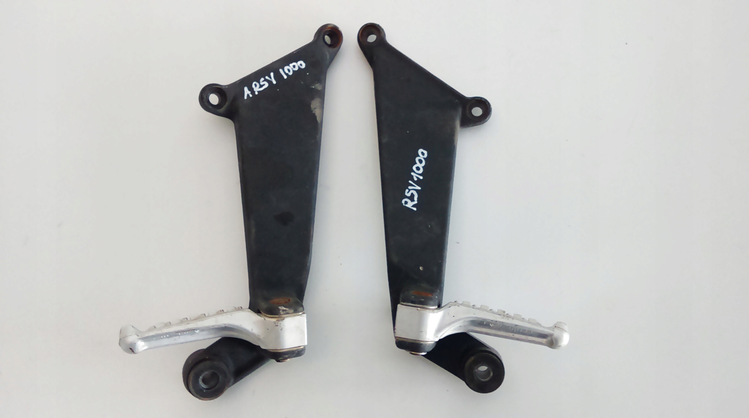 12345443 - APRILIA RSV 1000 Set підставка для ніг