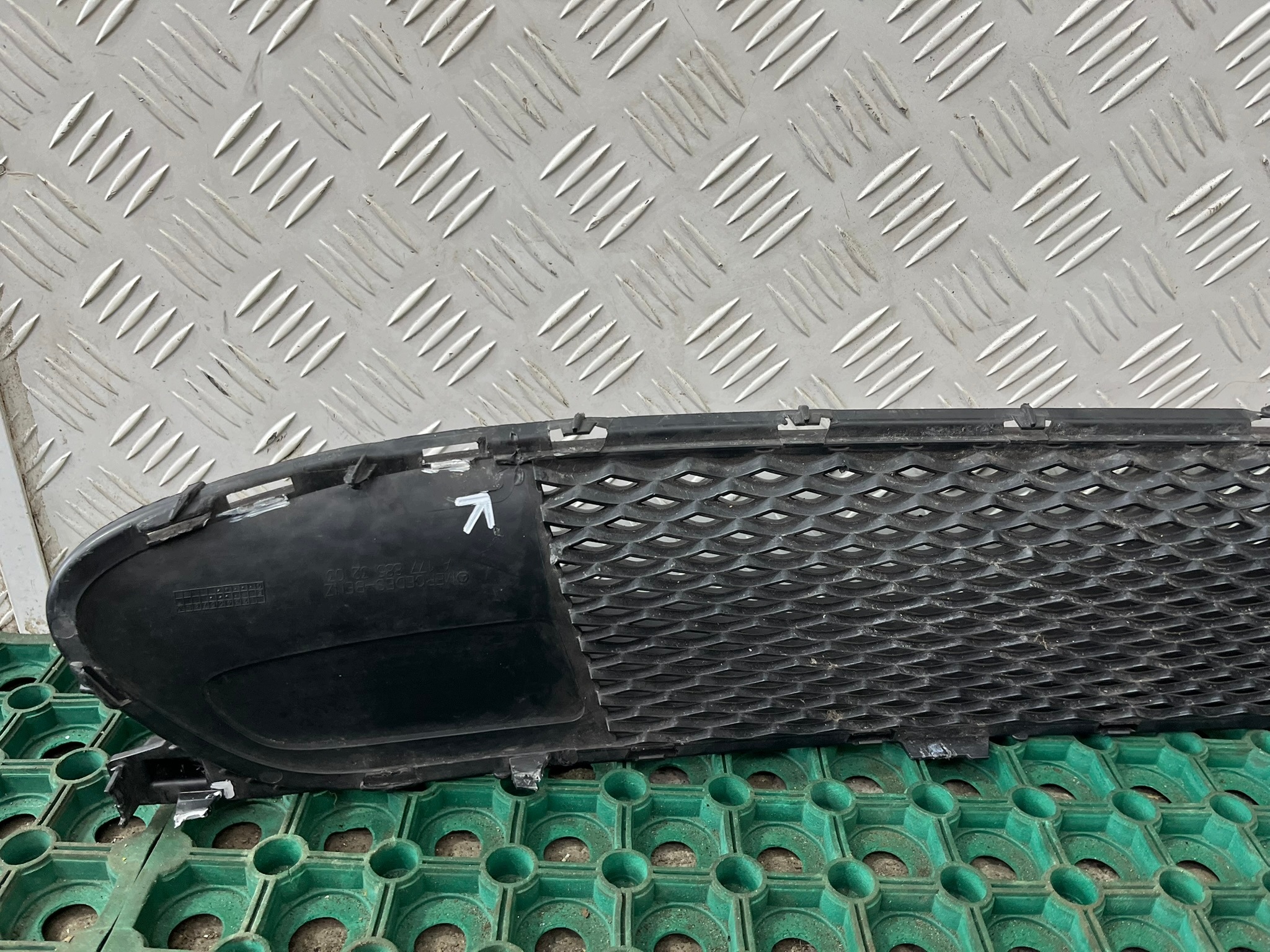 MERCEDES A-class W177 grid of a bumper central front A1778853203 OE
