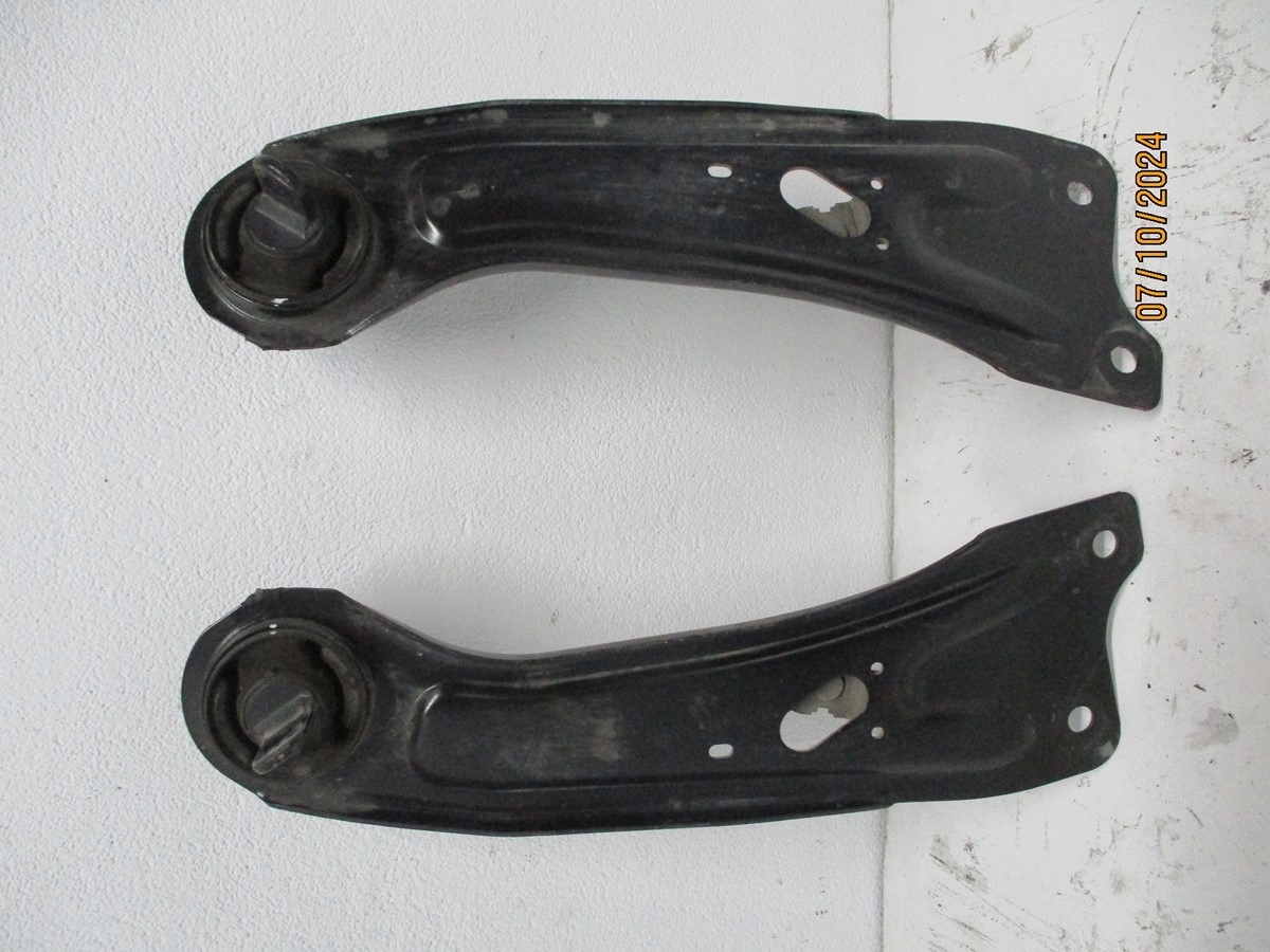 Querlenker heck hinten HYUNDAI KONA 55270K4000 links