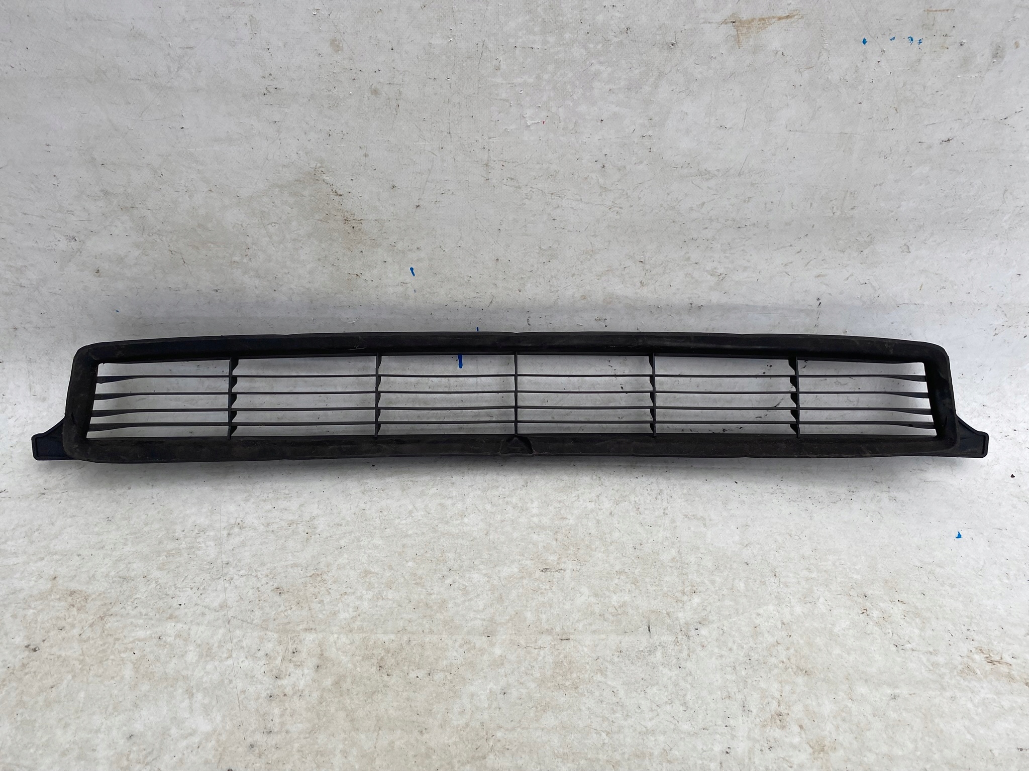 TESLA MODEL X grid of a bumper front 1047734-00-F