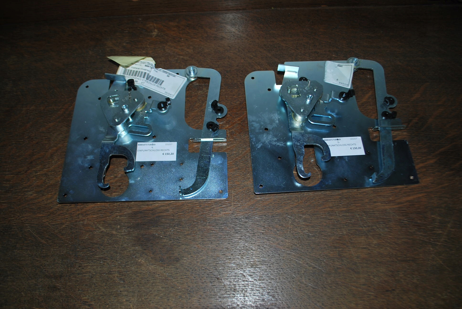 B00010717100403 - ВНУТРІШНІЙ ЗАМОК FENDT ПРАВИЙ 2016+