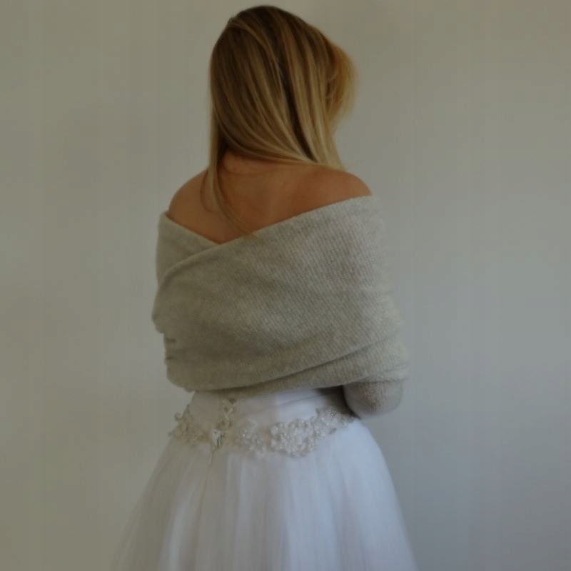 Sweterek Ola Beżowy, S Zdobienia brak