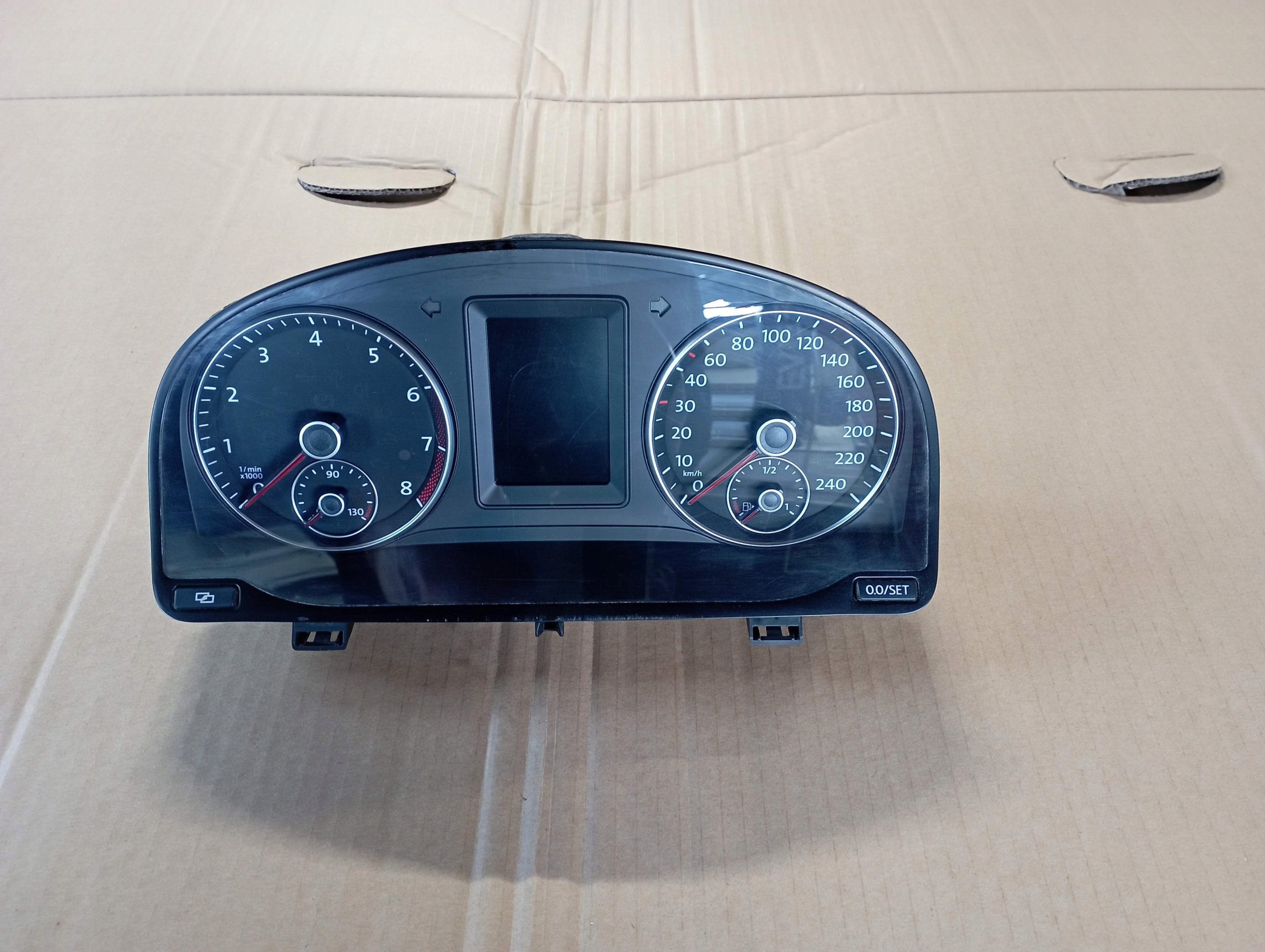 vw Touran II 2 спидометр часы европа 1T0920871C