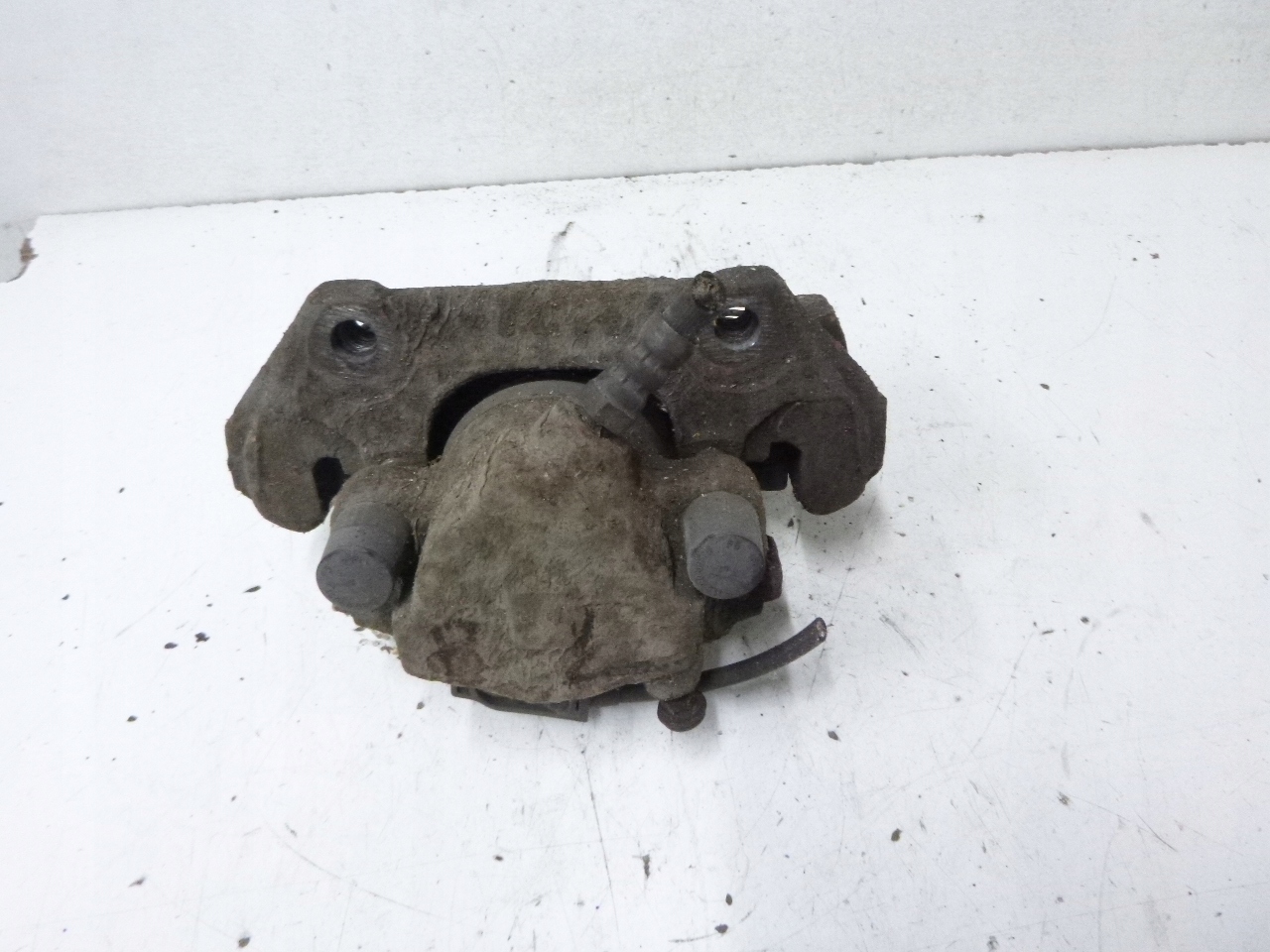 caliper brake front left MERCEDES W208 2.3