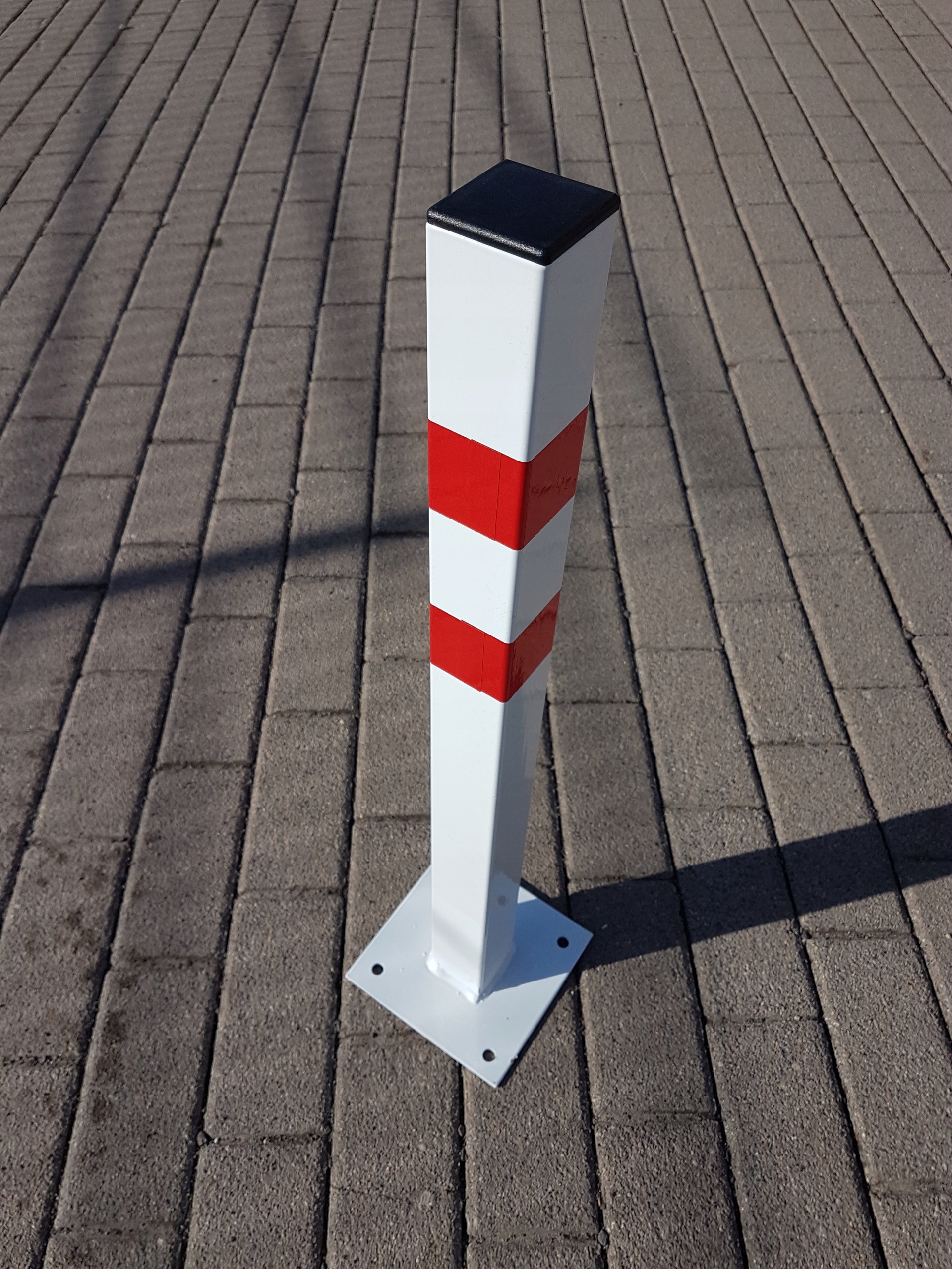 SŁUPEK PARKINGOWY CZARNY BLOKADA STAŁA 65CM Marka inna