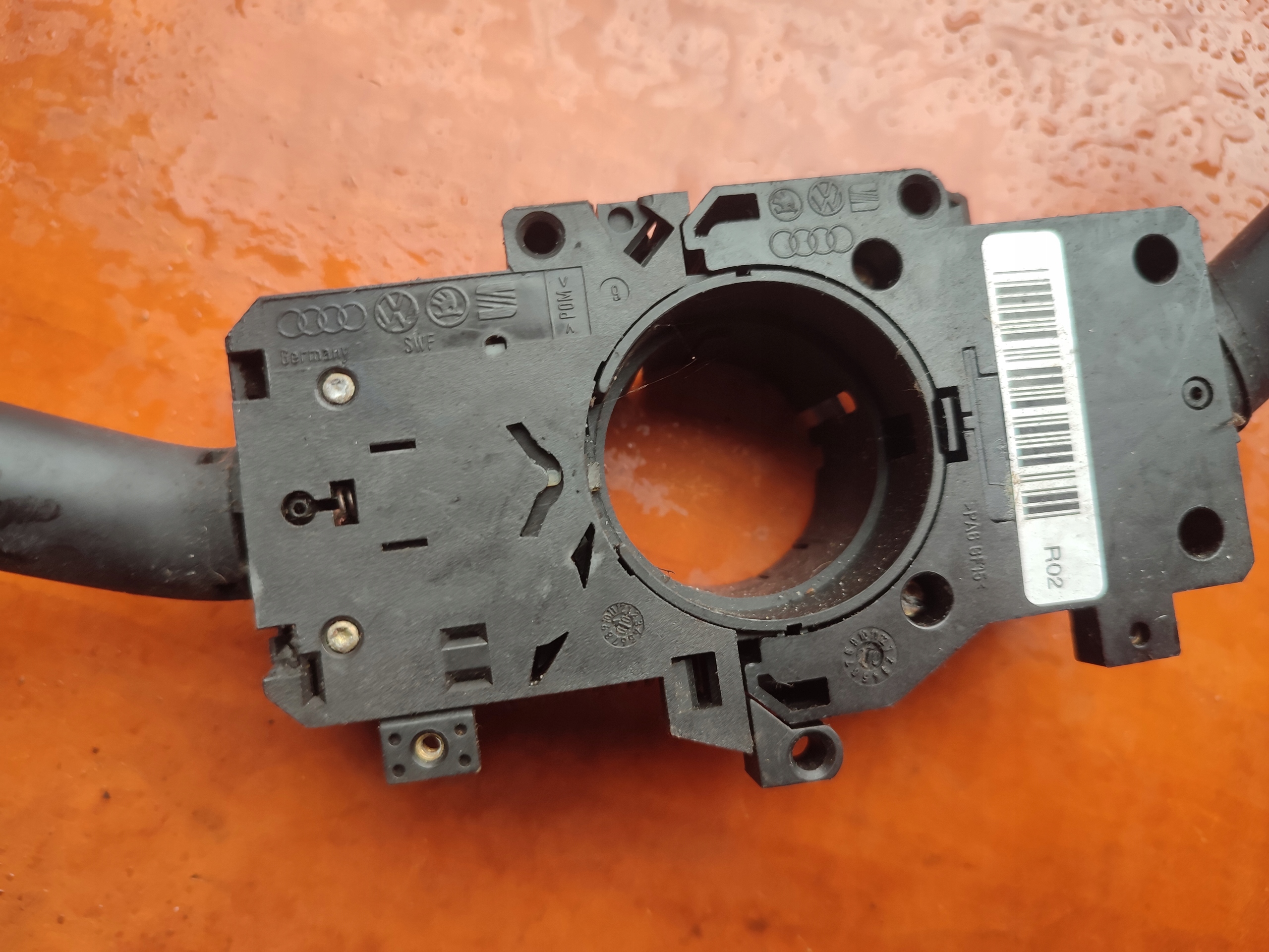 Commodo essuie glace VW GOLF IV 4B0953503F