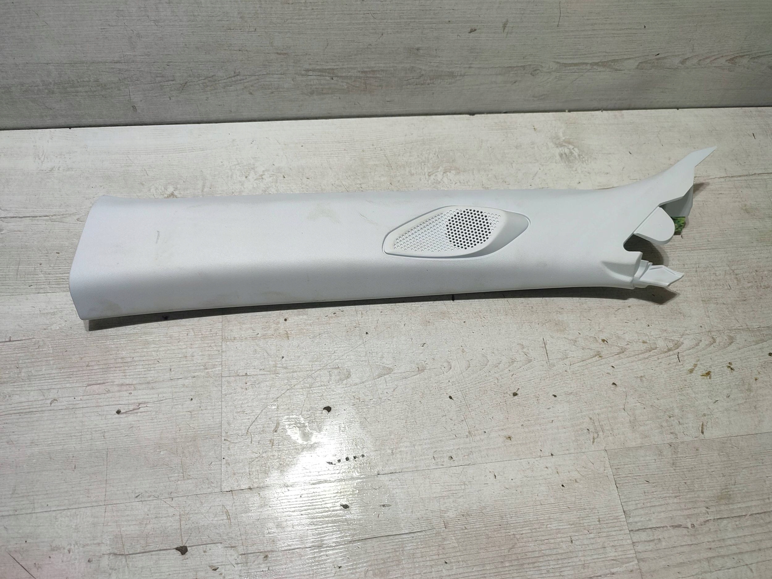 Peugeot 2008 II 2020 left side cover slupka windows przedniej / A